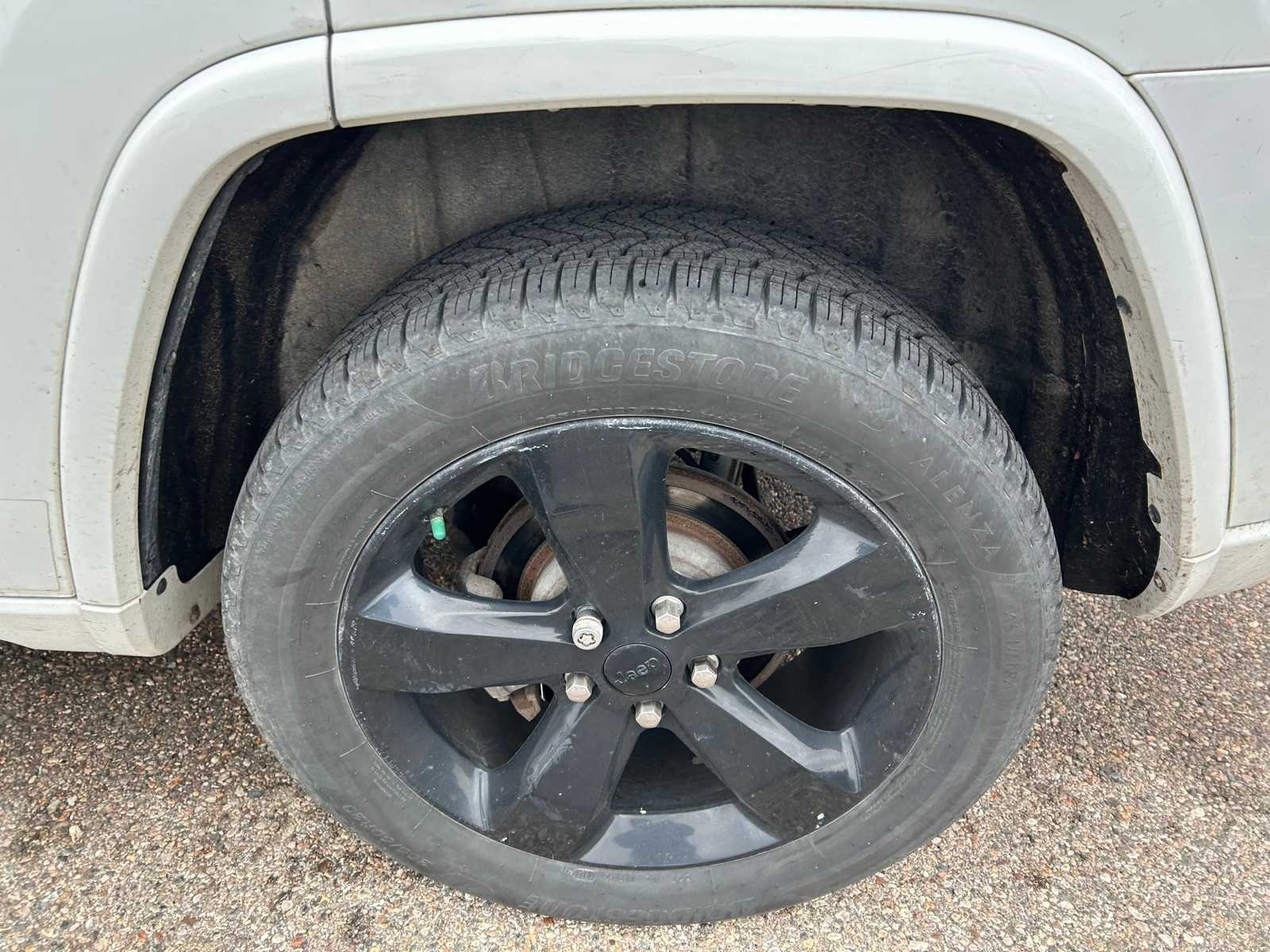 Thumbnail: 2015 Jeep Grand Cherokee - 25