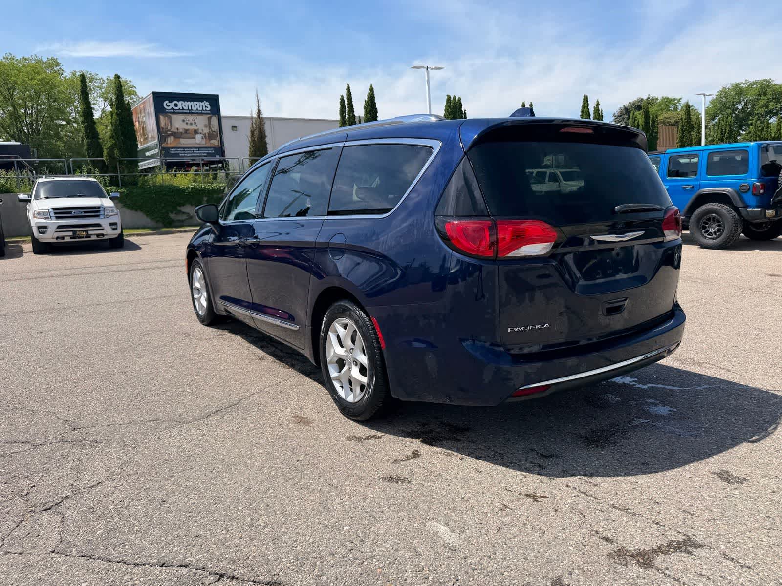 Thumbnail: 2019 Chrysler Pacifica - 28