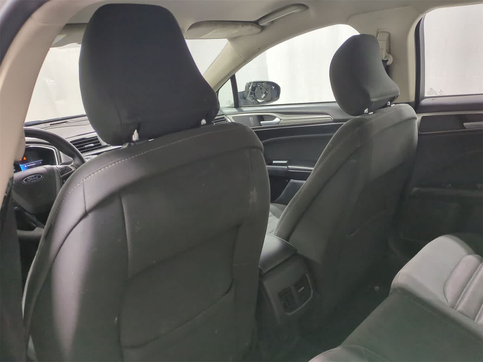 Thumbnail: 2017 Ford Fusion - 18