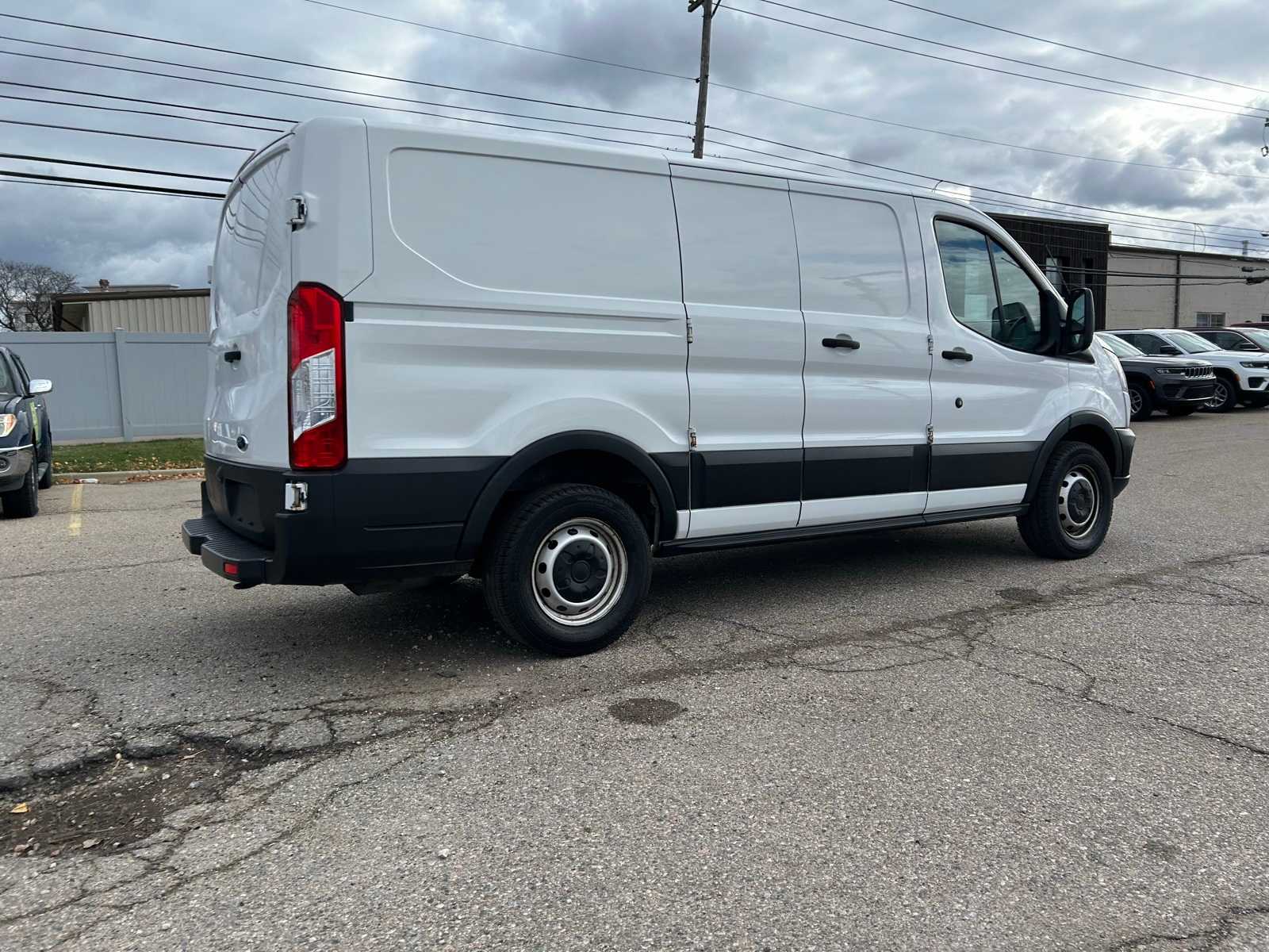 Thumbnail: 2019 Ford Transit Series - 12