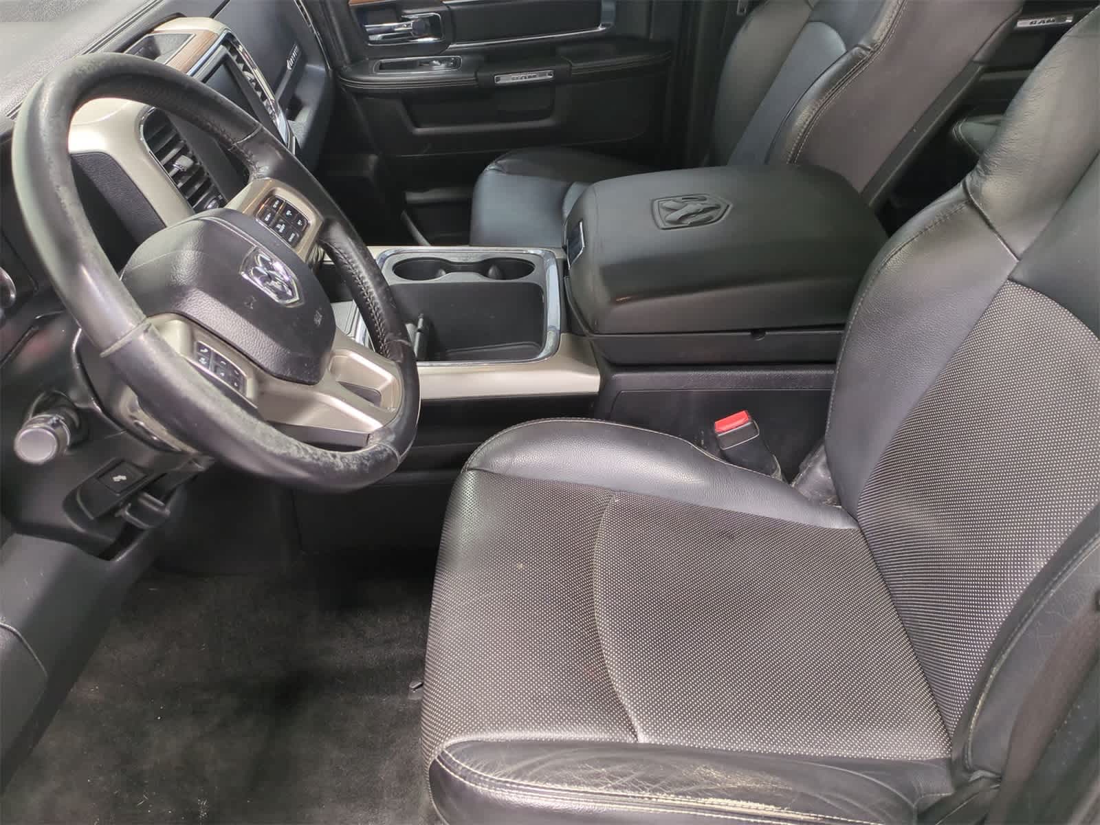 2016 RAM 1500 Laramie 17