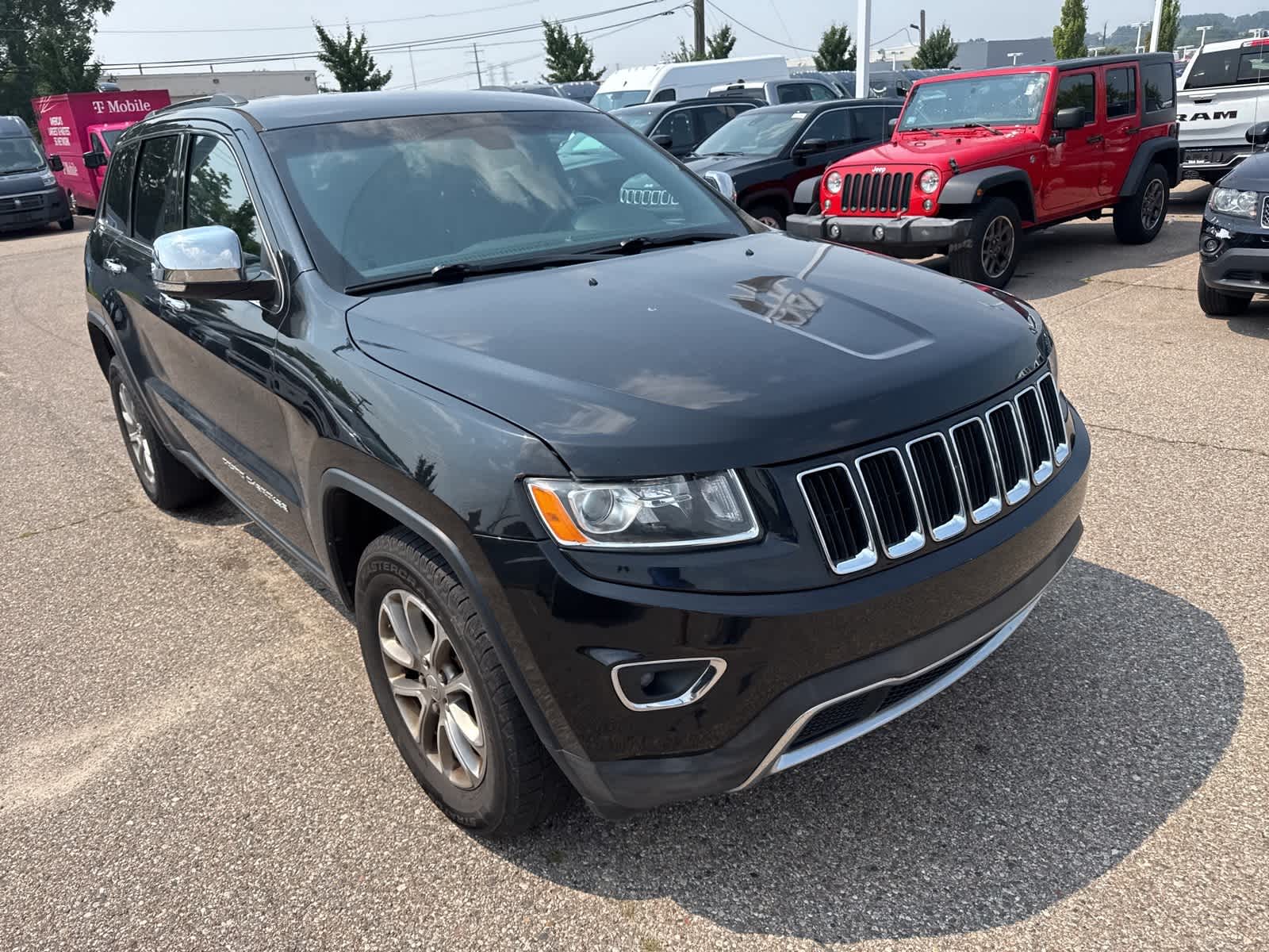 Thumbnail: 2015 Jeep Grand Cherokee - 7