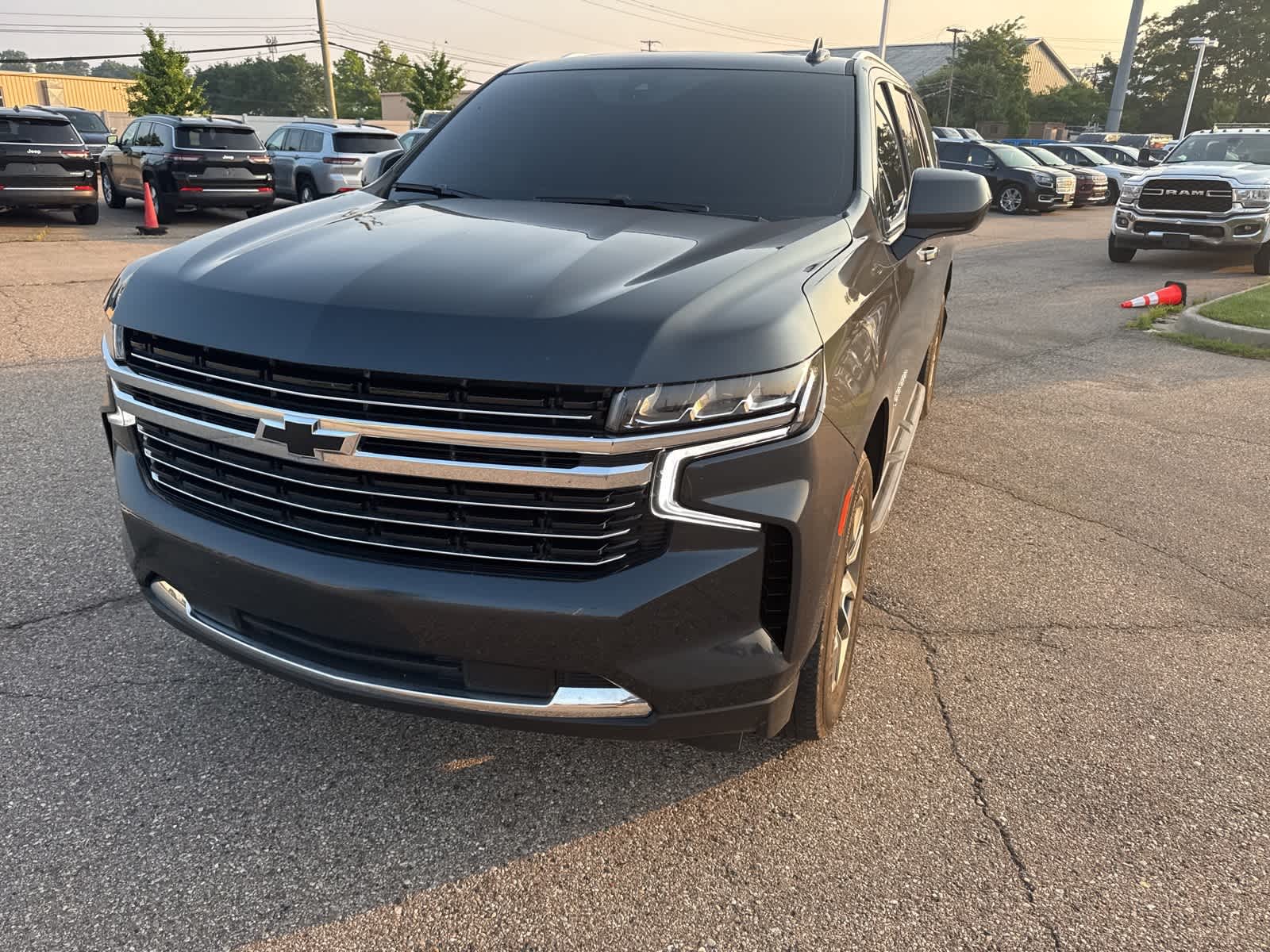 Thumbnail: 2022 Chevrolet Suburban - 3