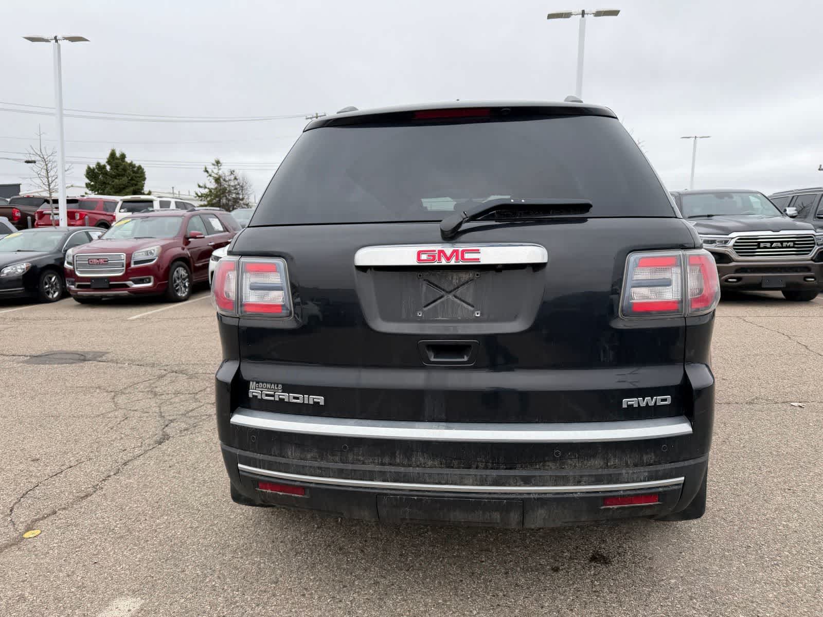 Thumbnail: 2016 GMC Acadia - 20