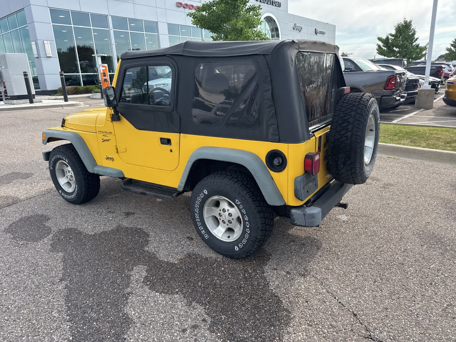 Thumbnail: 2000 Jeep Wrangler - 21