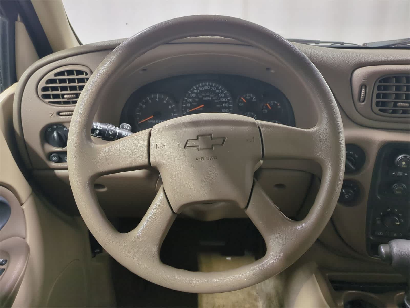 Thumbnail: 2004 Chevrolet TrailBlazer - 22