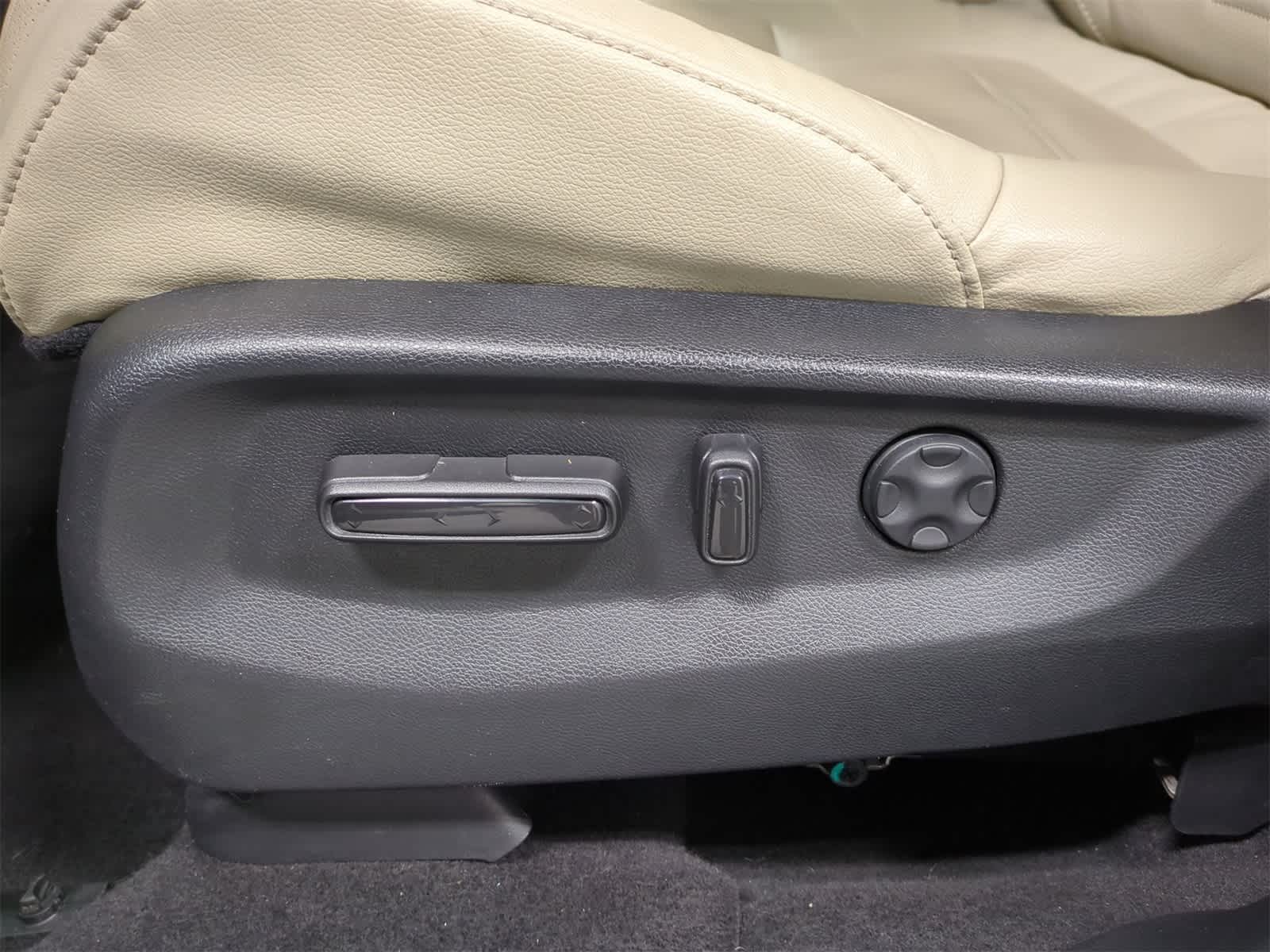 Thumbnail: 2019 Honda CR-V - 18