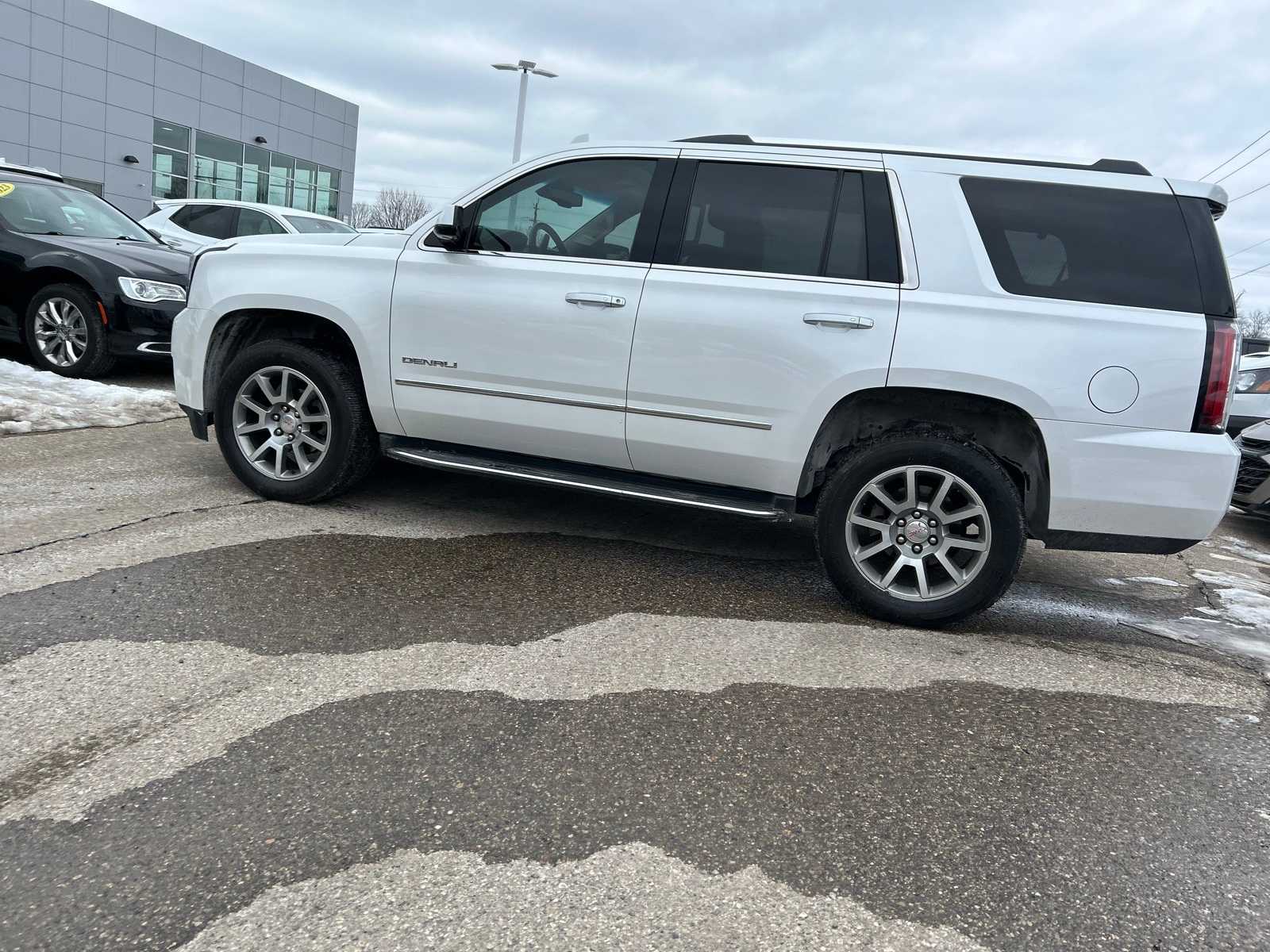 Thumbnail: 2017 GMC Yukon - 30