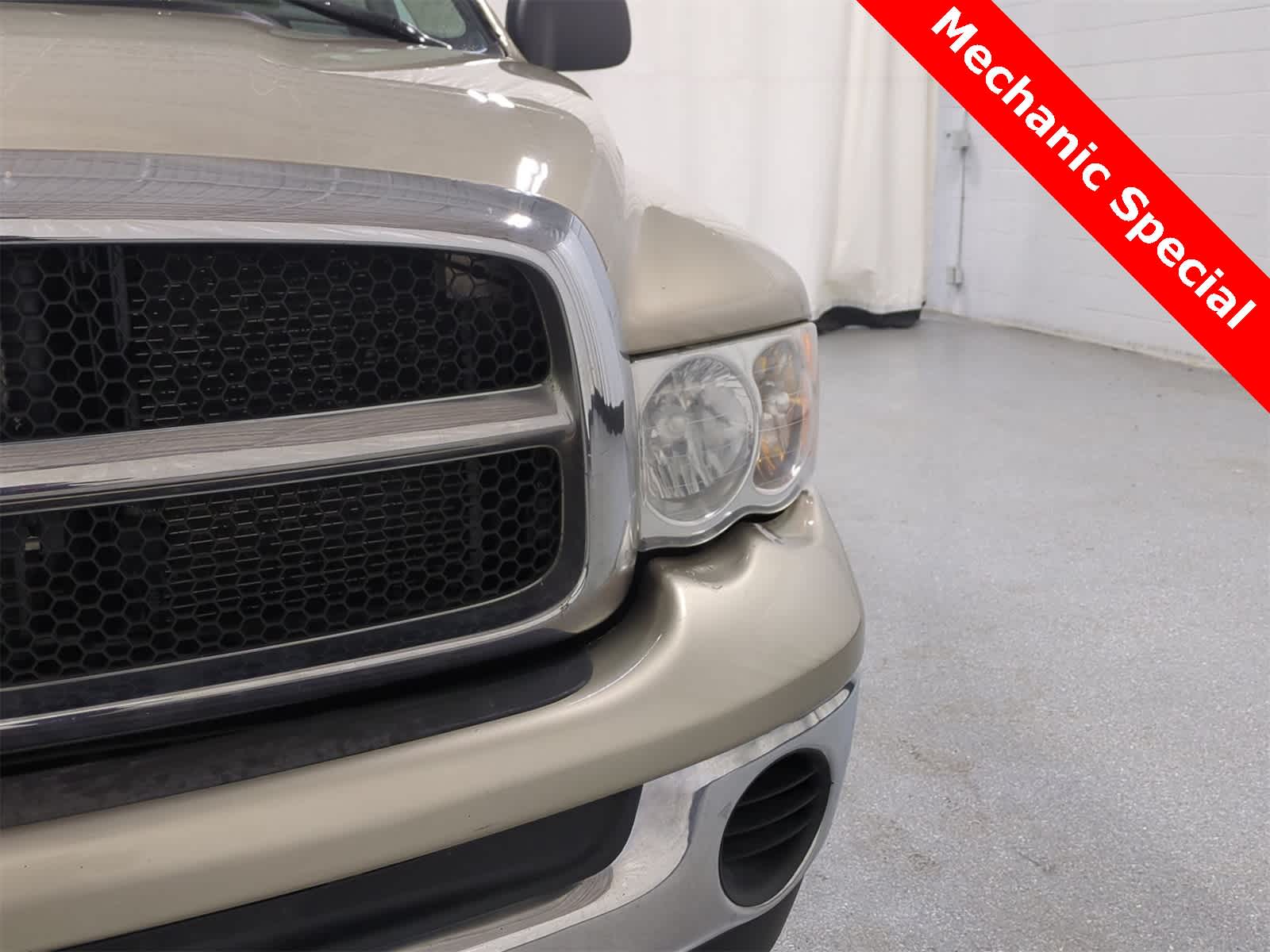 Thumbnail: 2004 Dodge Ram 1500 - 11