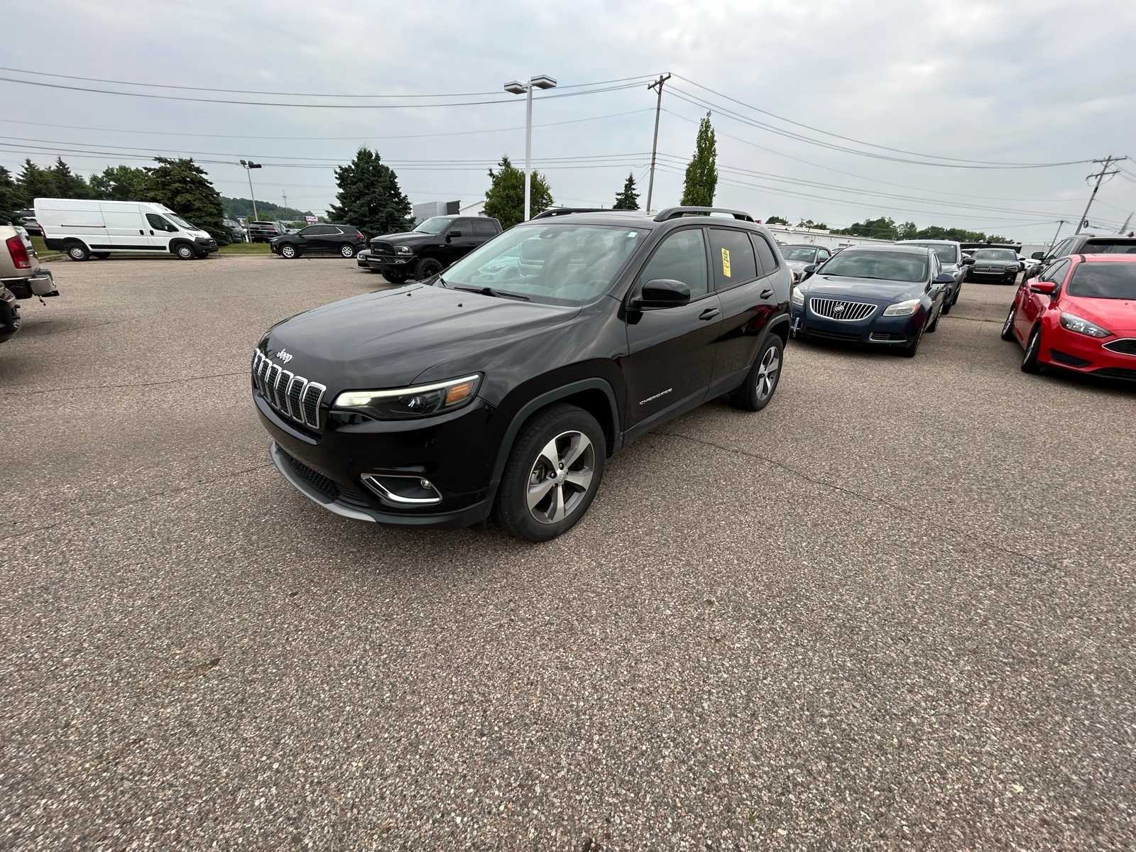 2022 Jeep Cherokee Limited Edition Hero Image