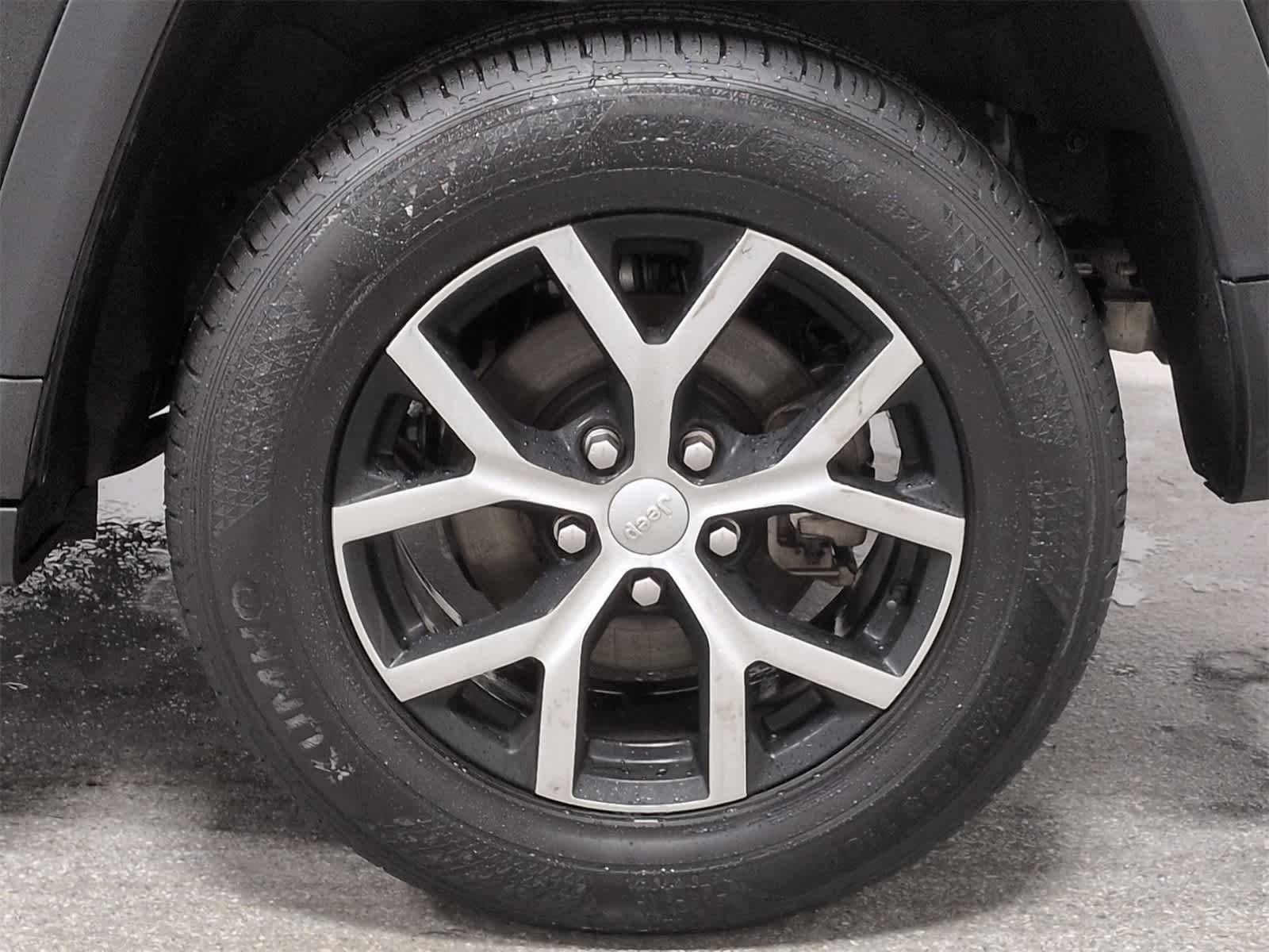 Thumbnail: 2023 Jeep Grand Cherokee - 14