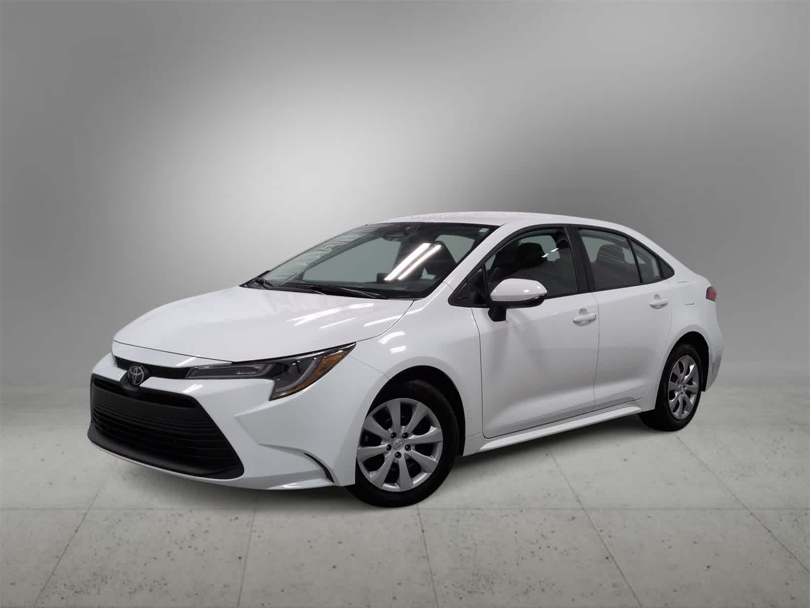 2025 Toyota Corolla LE's photo