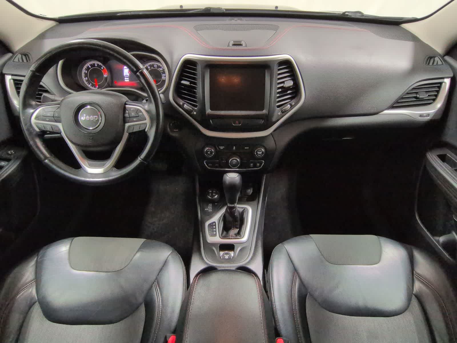 Thumbnail: 2017 Jeep Cherokee - 16