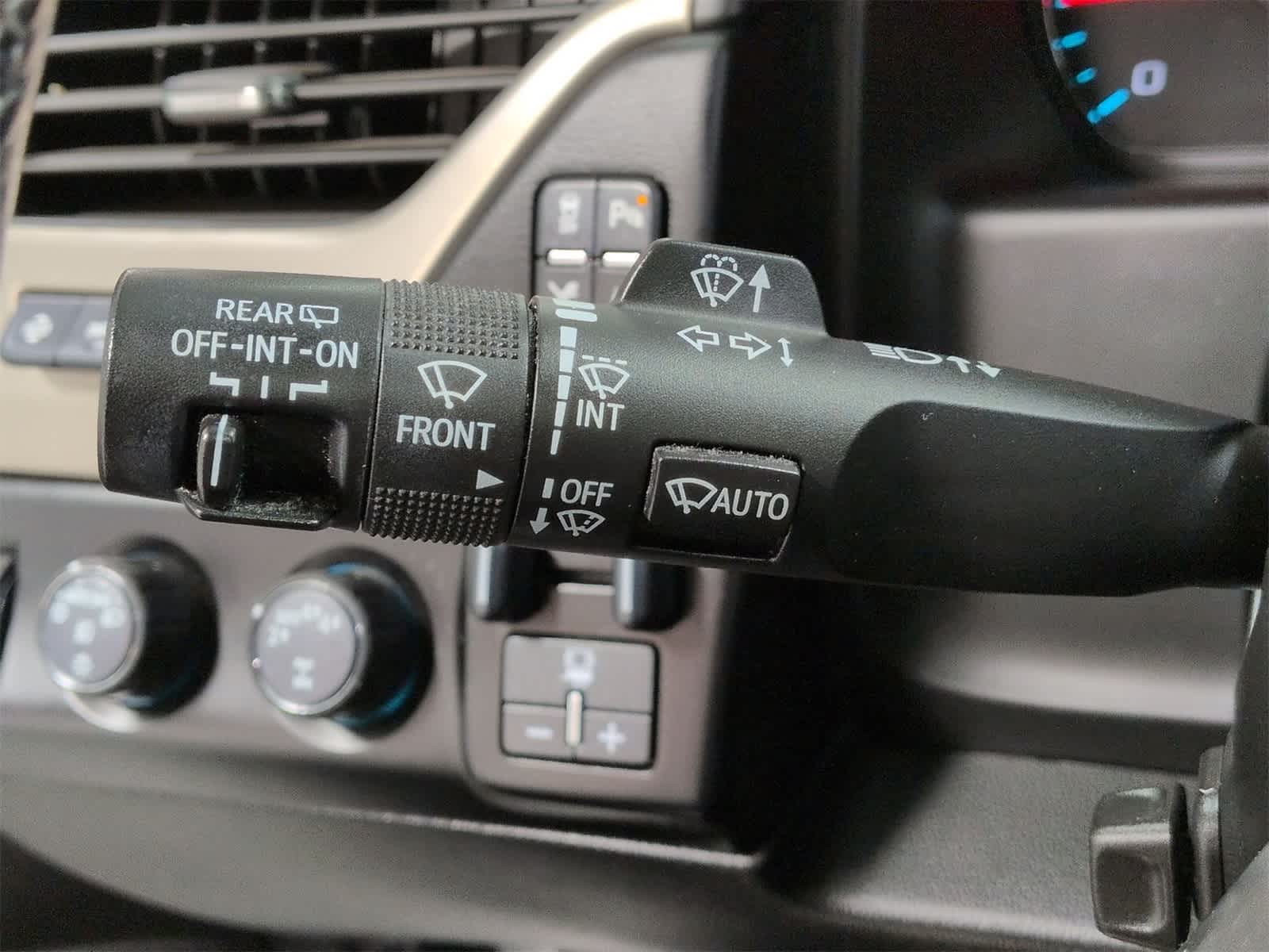 Thumbnail: 2020 GMC Yukon XL - 29