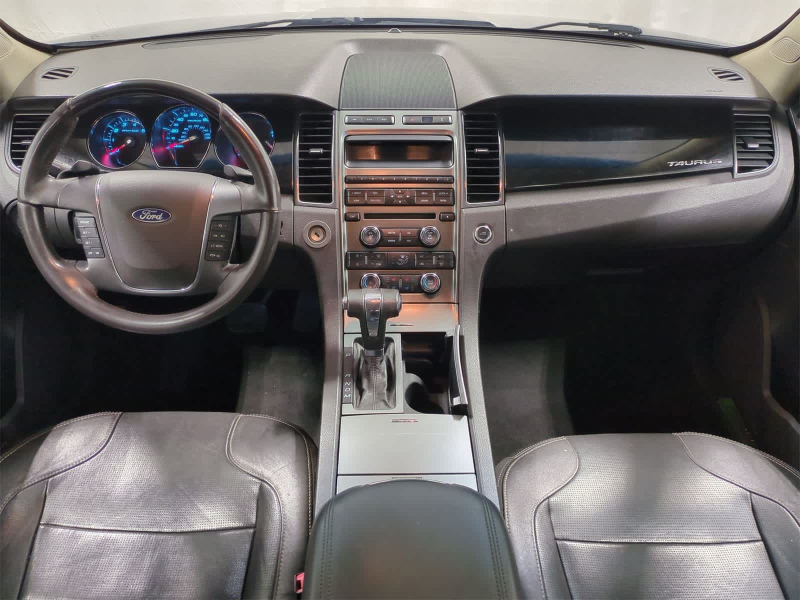 Thumbnail: 2010 Ford Taurus - 16