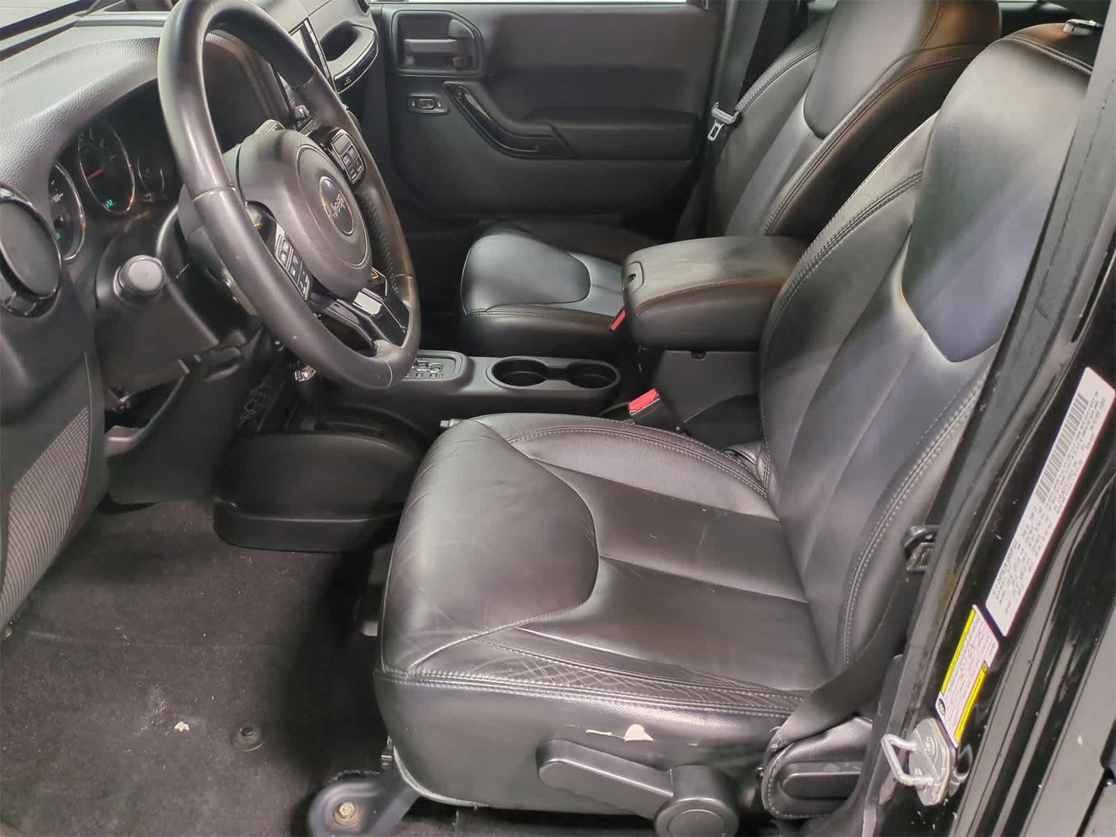 Thumbnail: 2014 Jeep Wrangler - 15