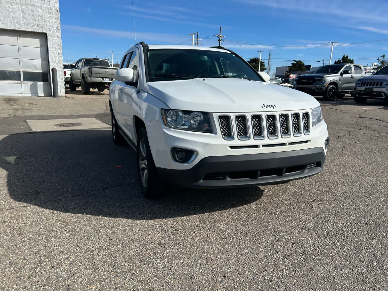 Thumbnail: 2017 Jeep Compass - 9