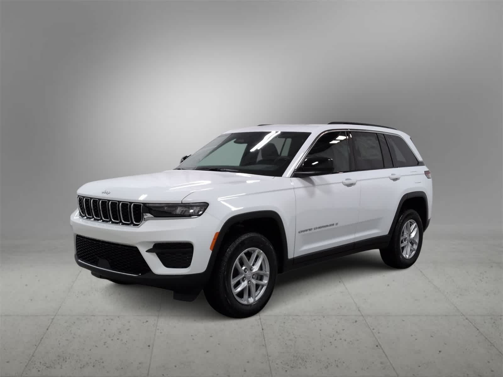 Thumbnail: 2025 Jeep Grand Cherokee - 4