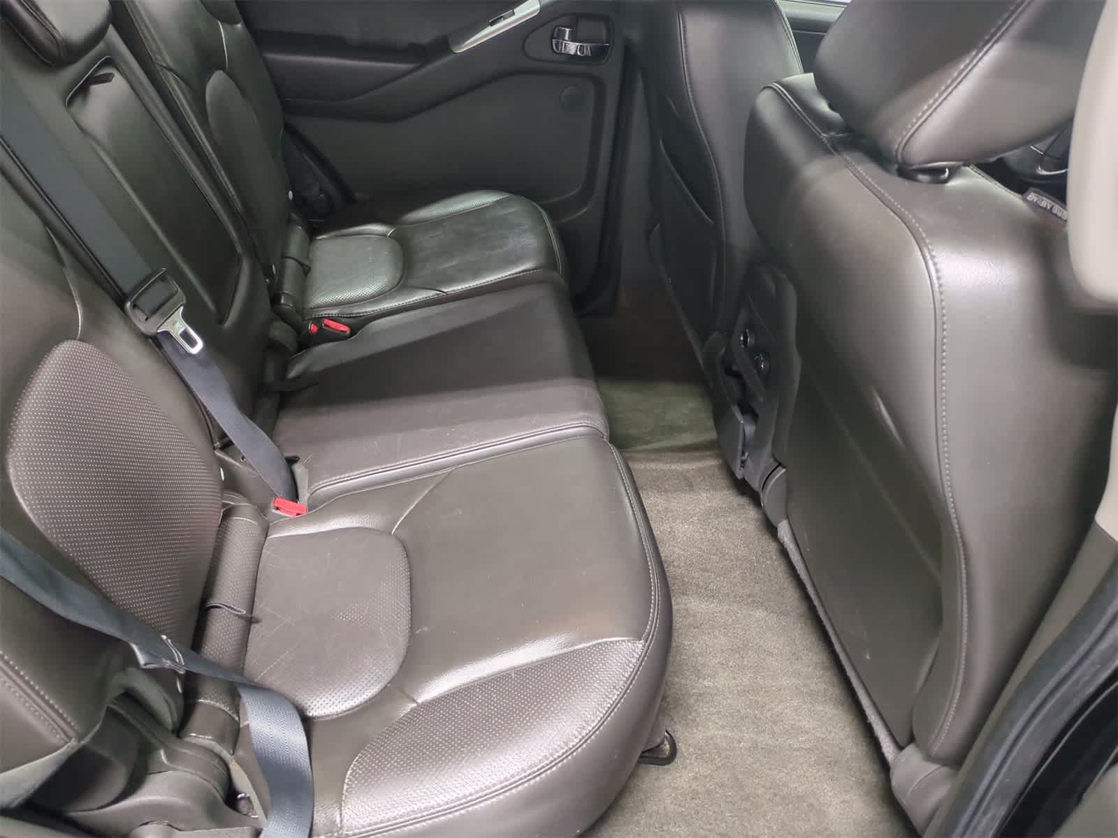 Thumbnail: 2012 Nissan Pathfinder - 21