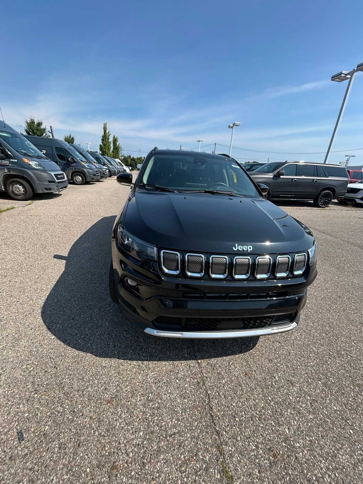Thumbnail: 2022 Jeep Compass - 8