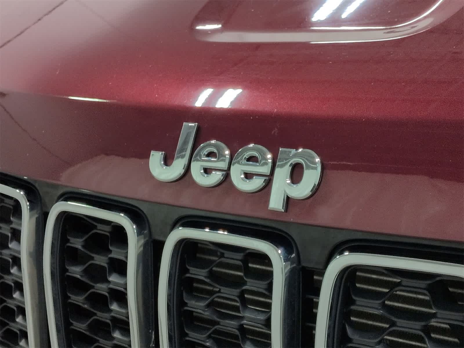 Thumbnail: 2020 Jeep Grand Cherokee - 13