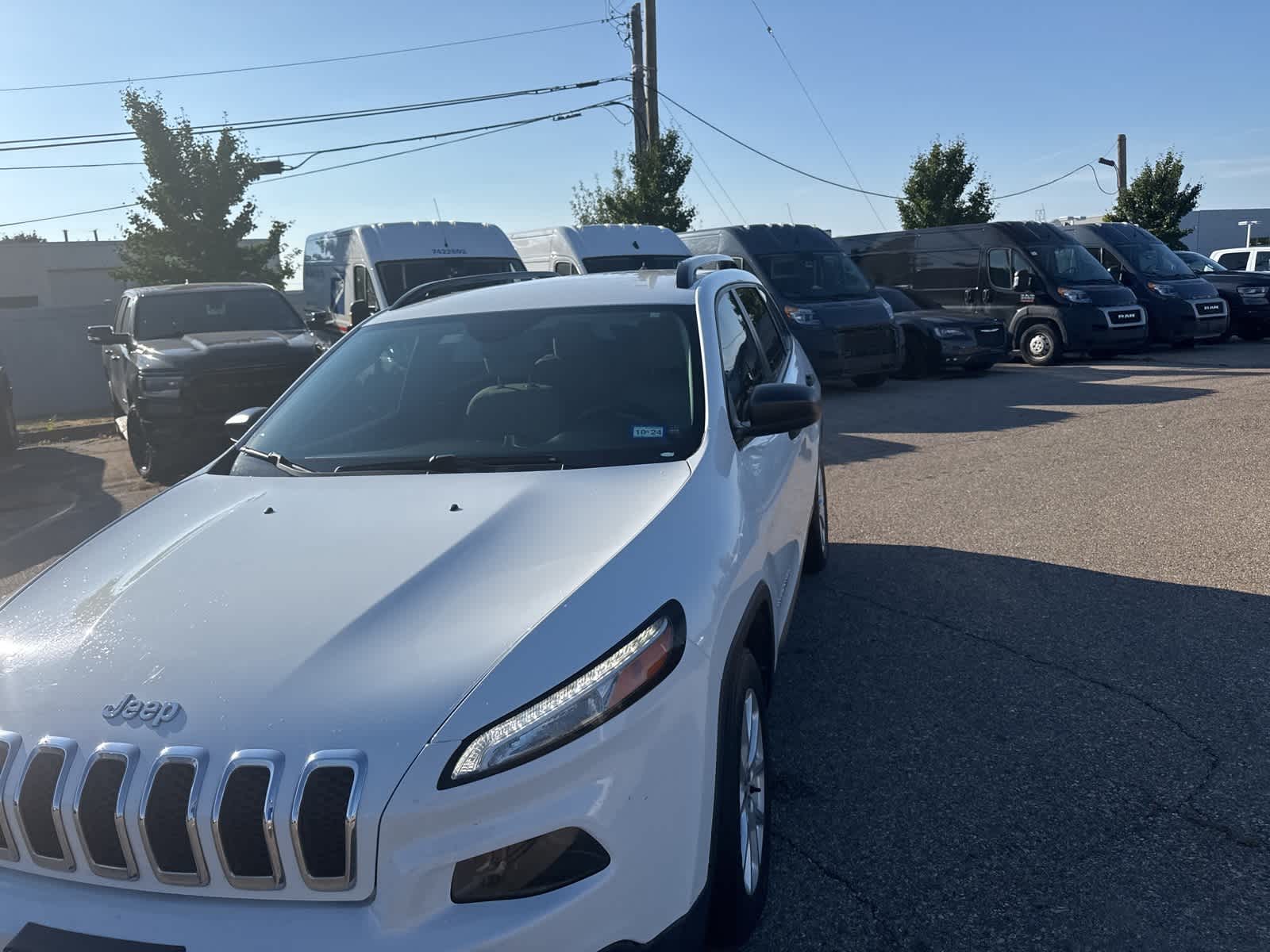 Thumbnail: 2016 Jeep Cherokee - 3