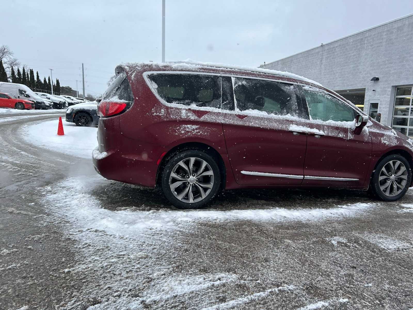Thumbnail: 2019 Chrysler Pacifica - 19