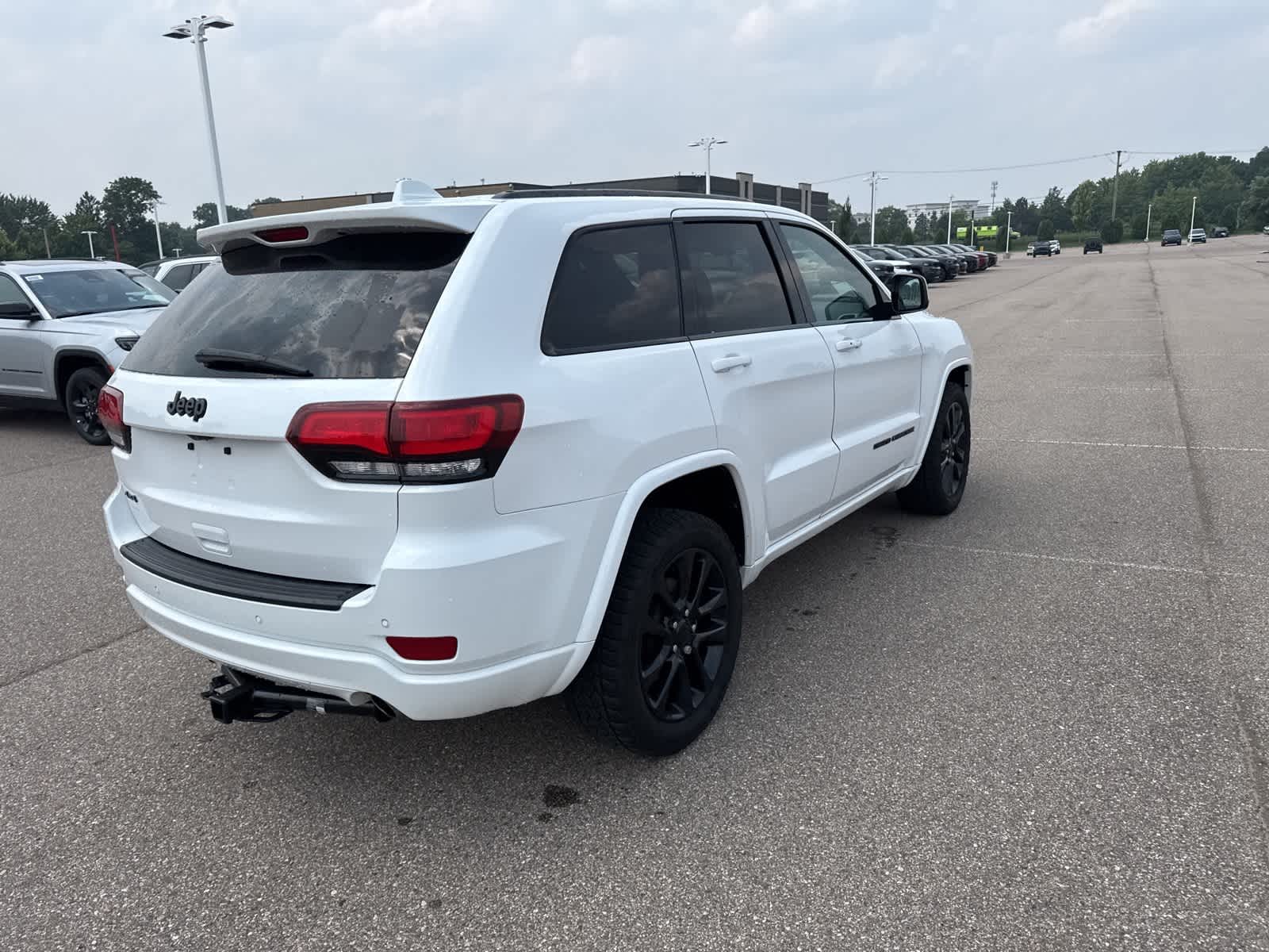 Thumbnail: 2021 Jeep Grand Cherokee - 17