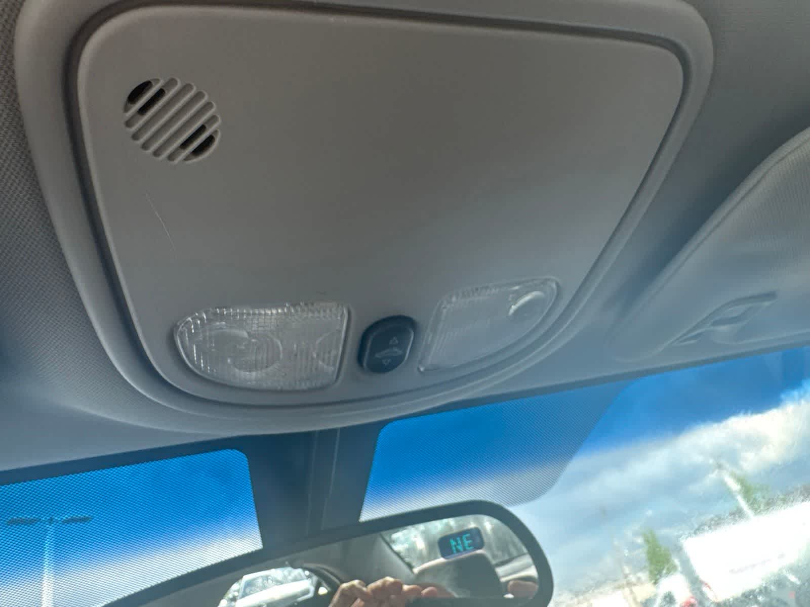 Thumbnail: 2009 Pontiac G6 - 22