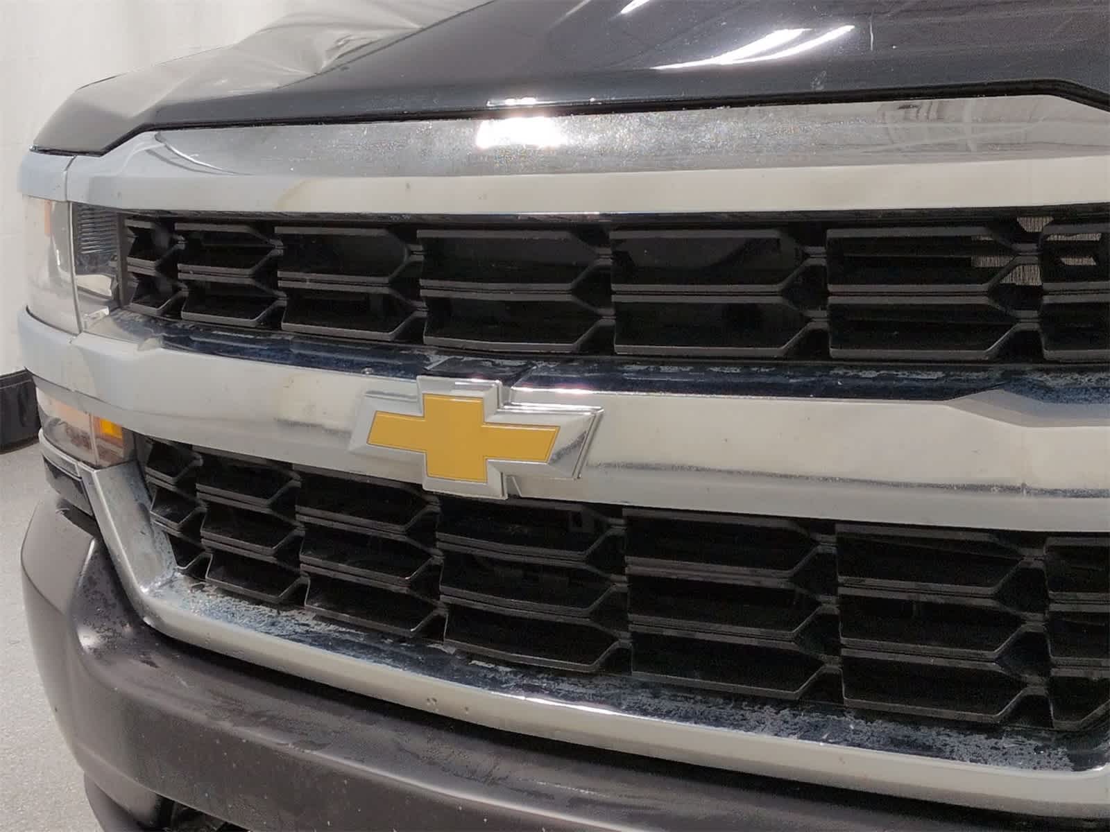Thumbnail: 2019 Chevrolet Silverado 1500 - 12