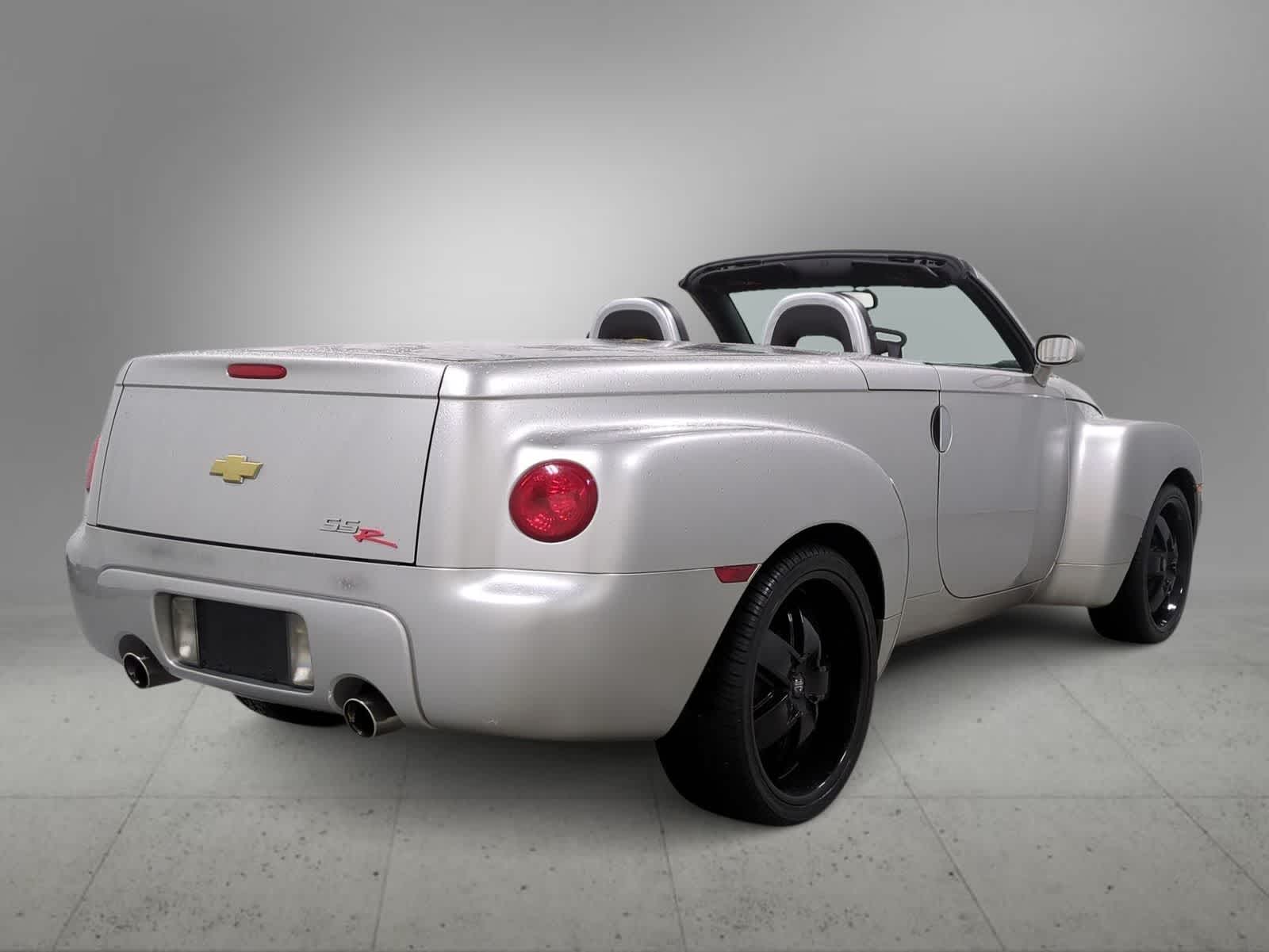 Thumbnail: 2005 Chevrolet SSR - 8