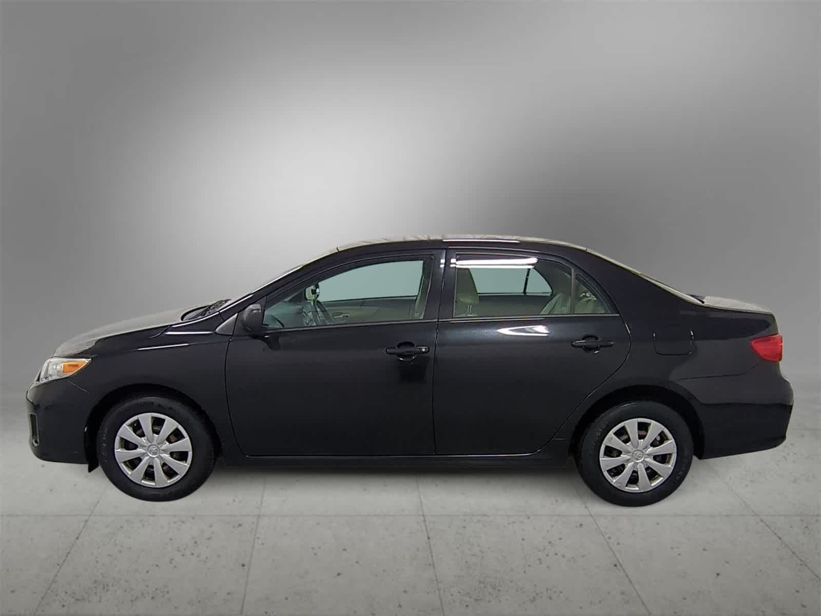 Thumbnail: 2011 Toyota Corolla - 5