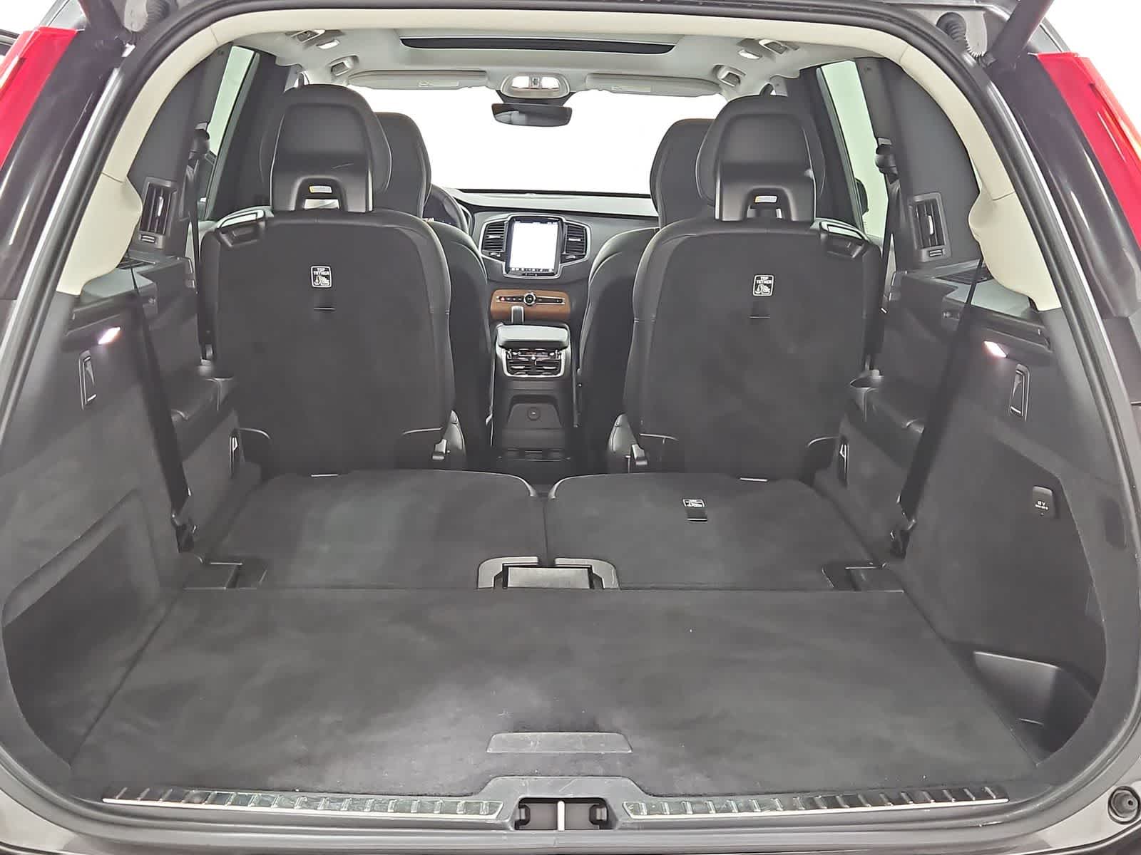 Thumbnail: 2023 Volvo XC90 - 33