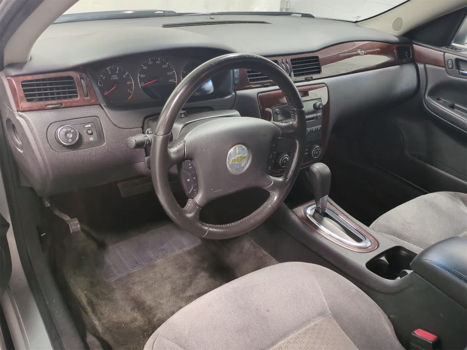 Thumbnail: 2011 Chevrolet Impala - 10