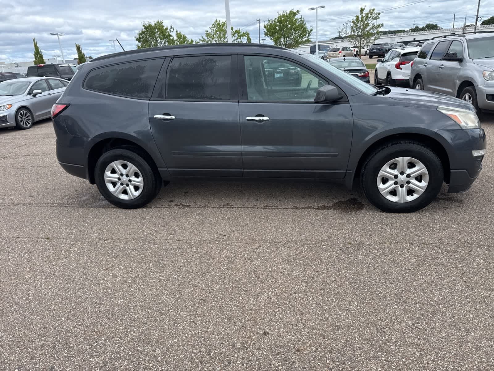 Thumbnail: 2014 Chevrolet Traverse - 13