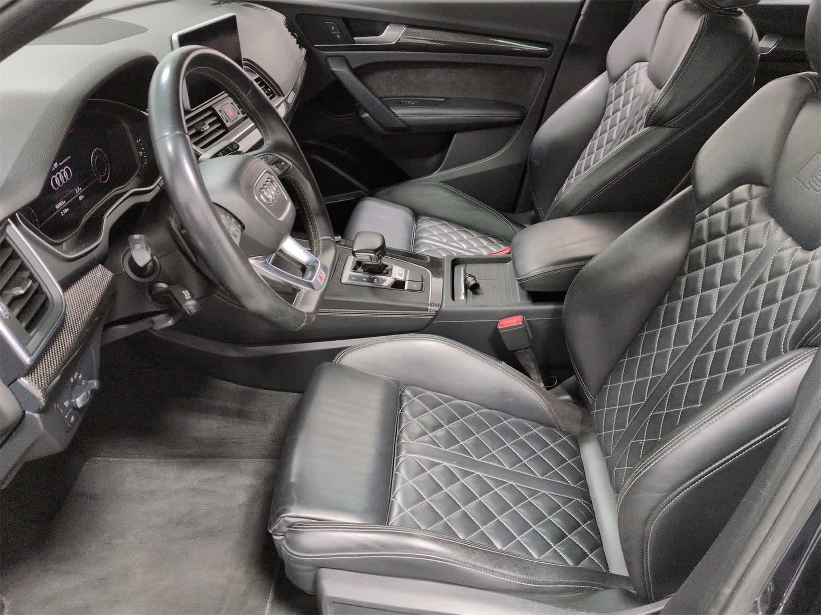 Thumbnail: 2019 Audi SQ5 - 17