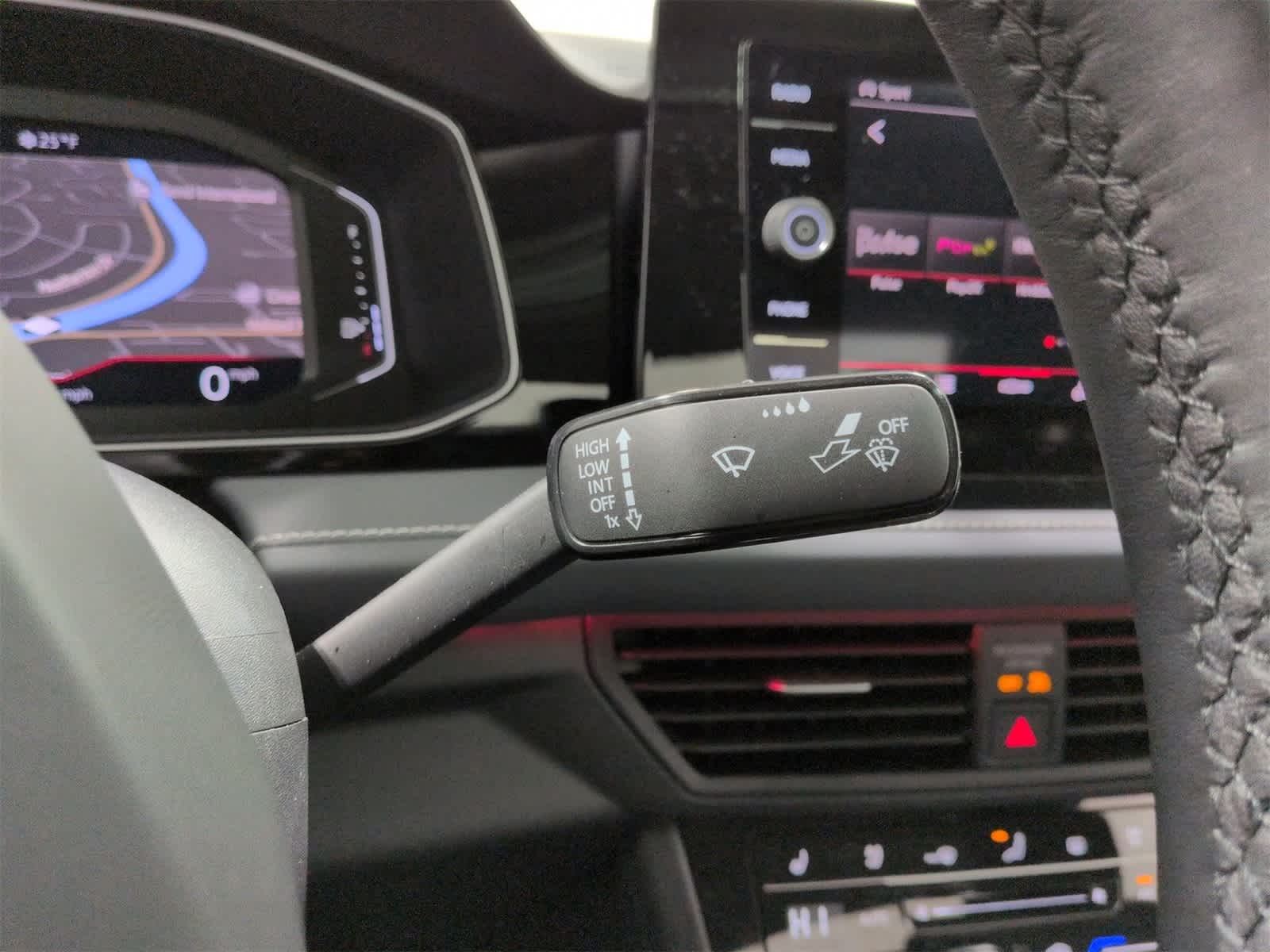 Thumbnail: 2025 Volkswagen Jetta - 27