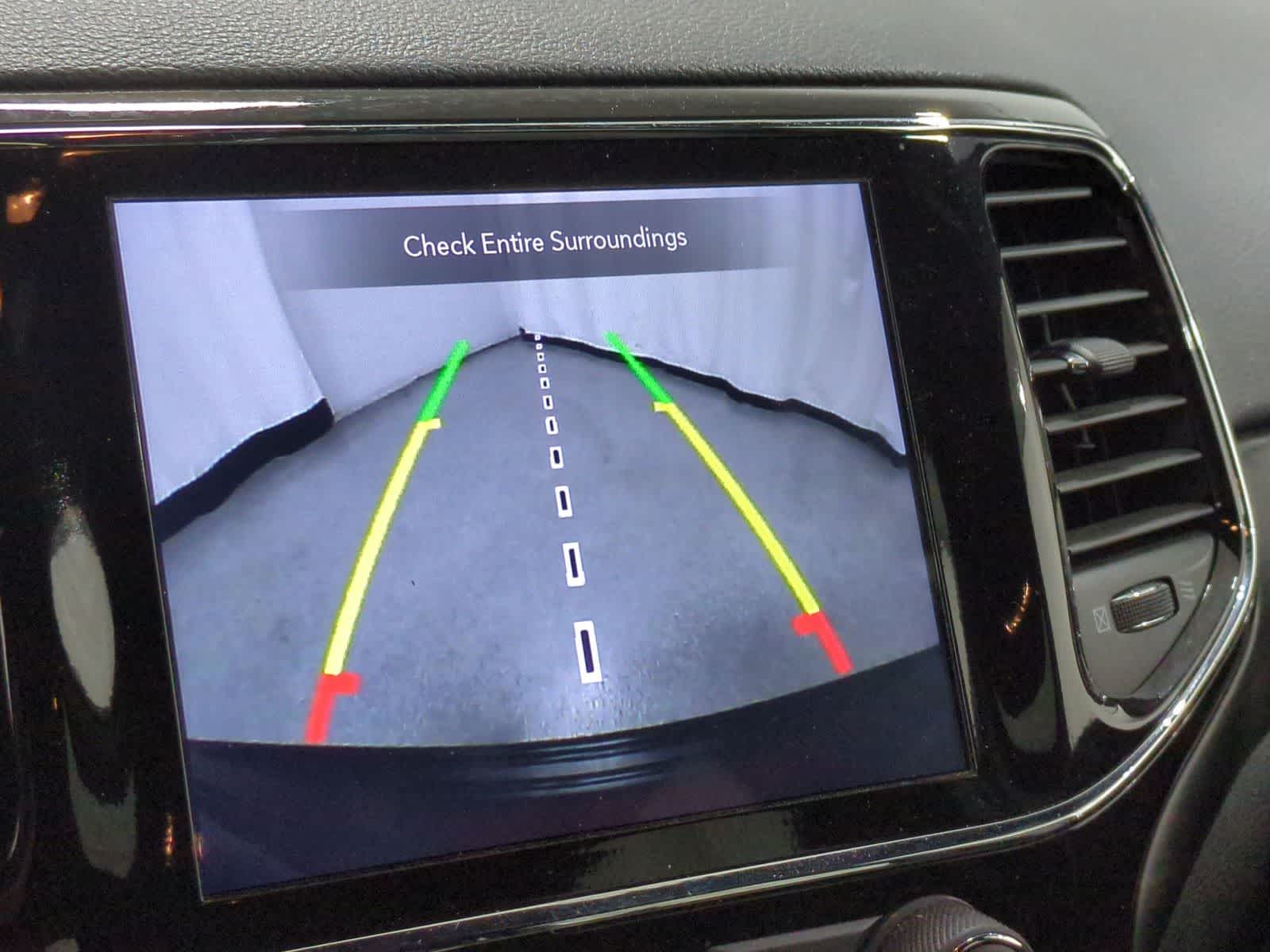 Thumbnail: 2022 Jeep Grand Cherokee - 29