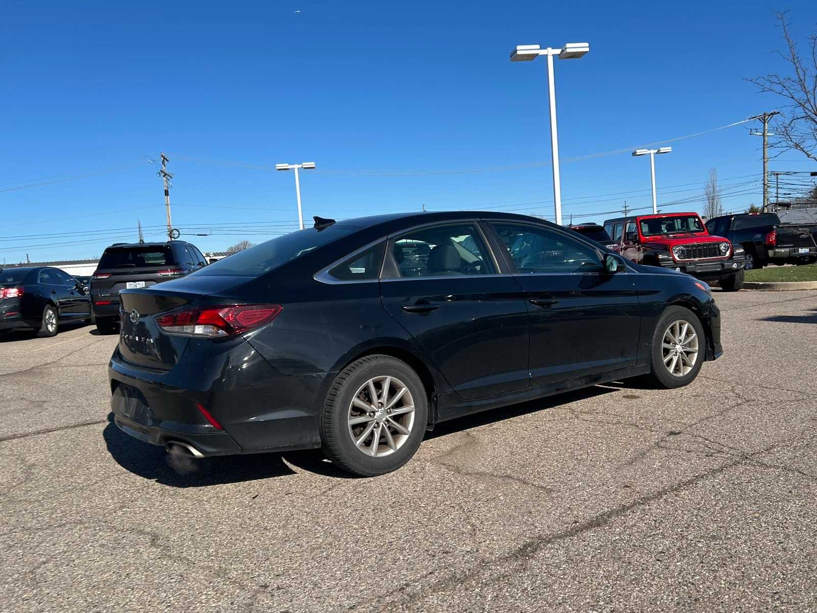 Thumbnail: 2018 Hyundai Sonata - 9