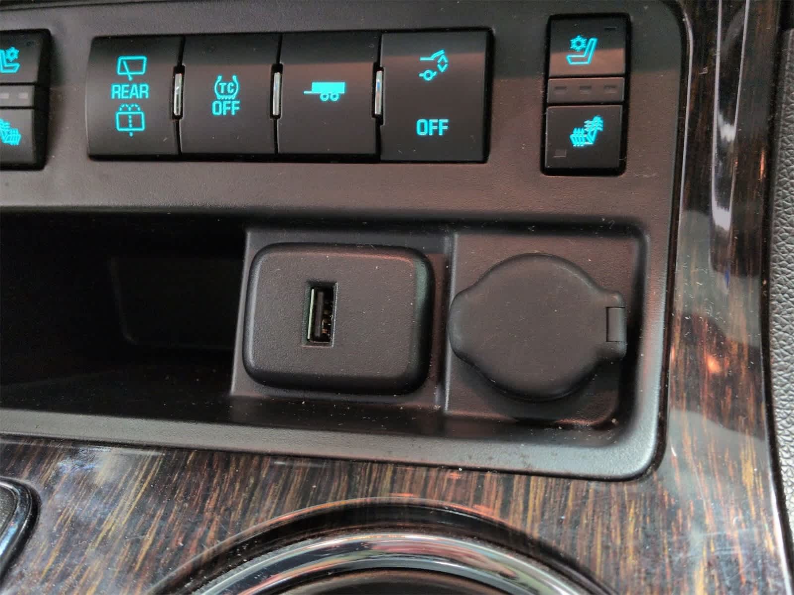 Thumbnail: 2016 Chevrolet Traverse - 31