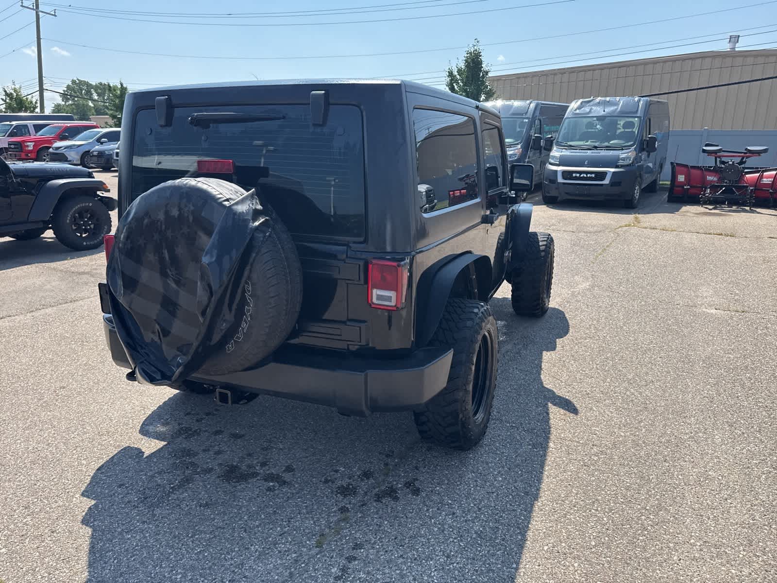 Thumbnail: 2014 Jeep Wrangler - 17
