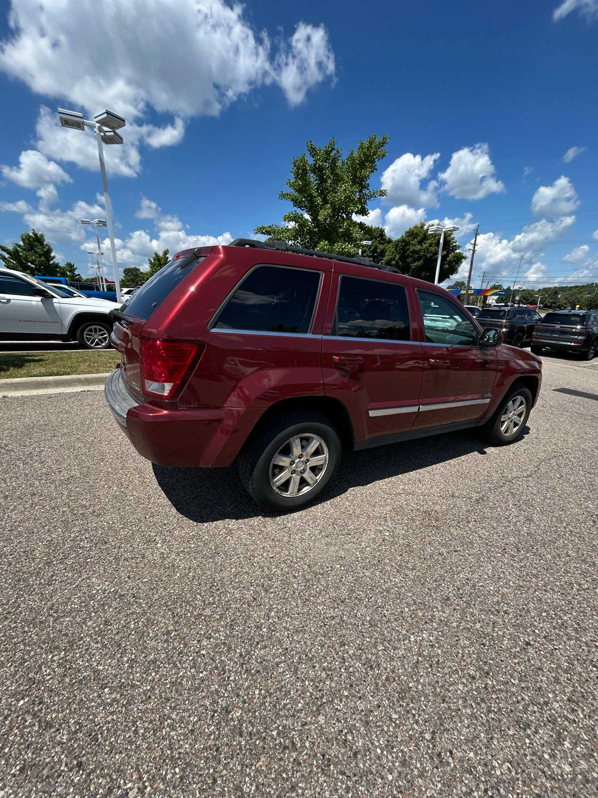 Thumbnail: 2008 Jeep Grand Cherokee - 16