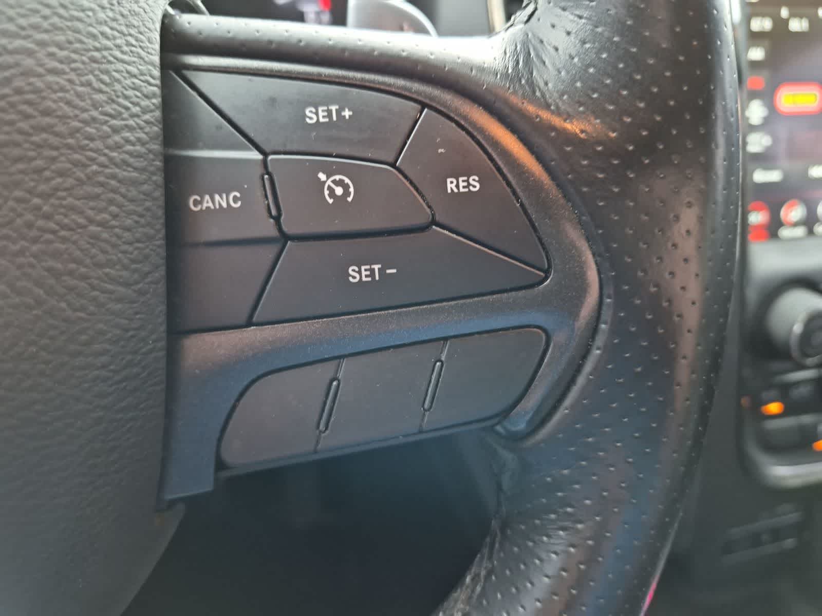 Thumbnail: 2020 Dodge Durango - 24
