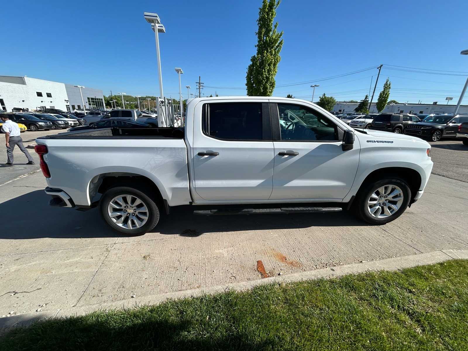 Thumbnail: 2020 Chevrolet Silverado 1500 - 15