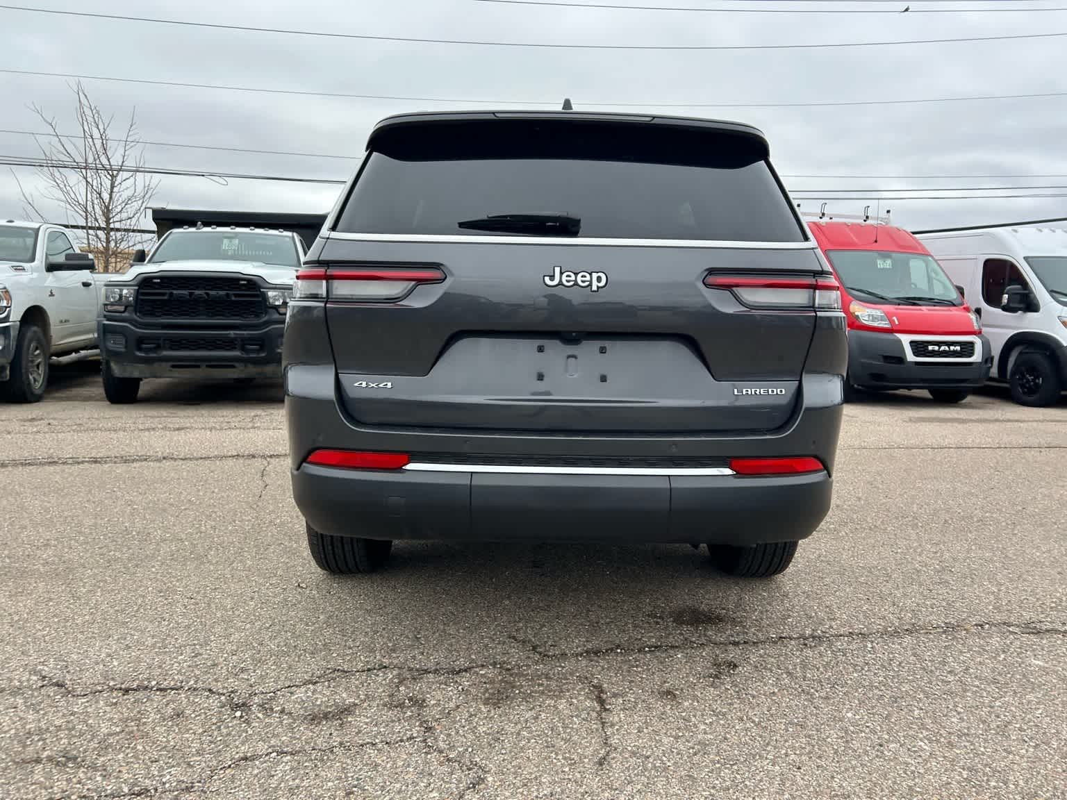 Thumbnail: 2024 Jeep Grand Cherokee L - 22