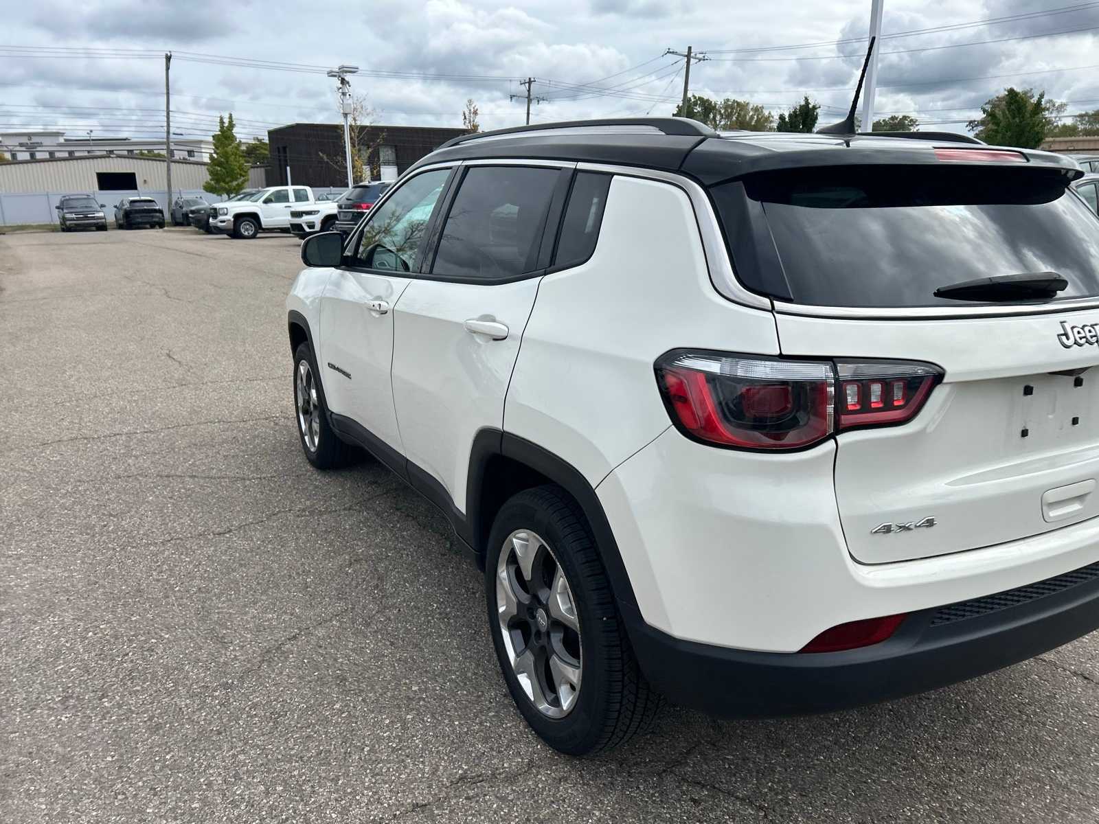 Thumbnail: 2019 Jeep Compass - 23