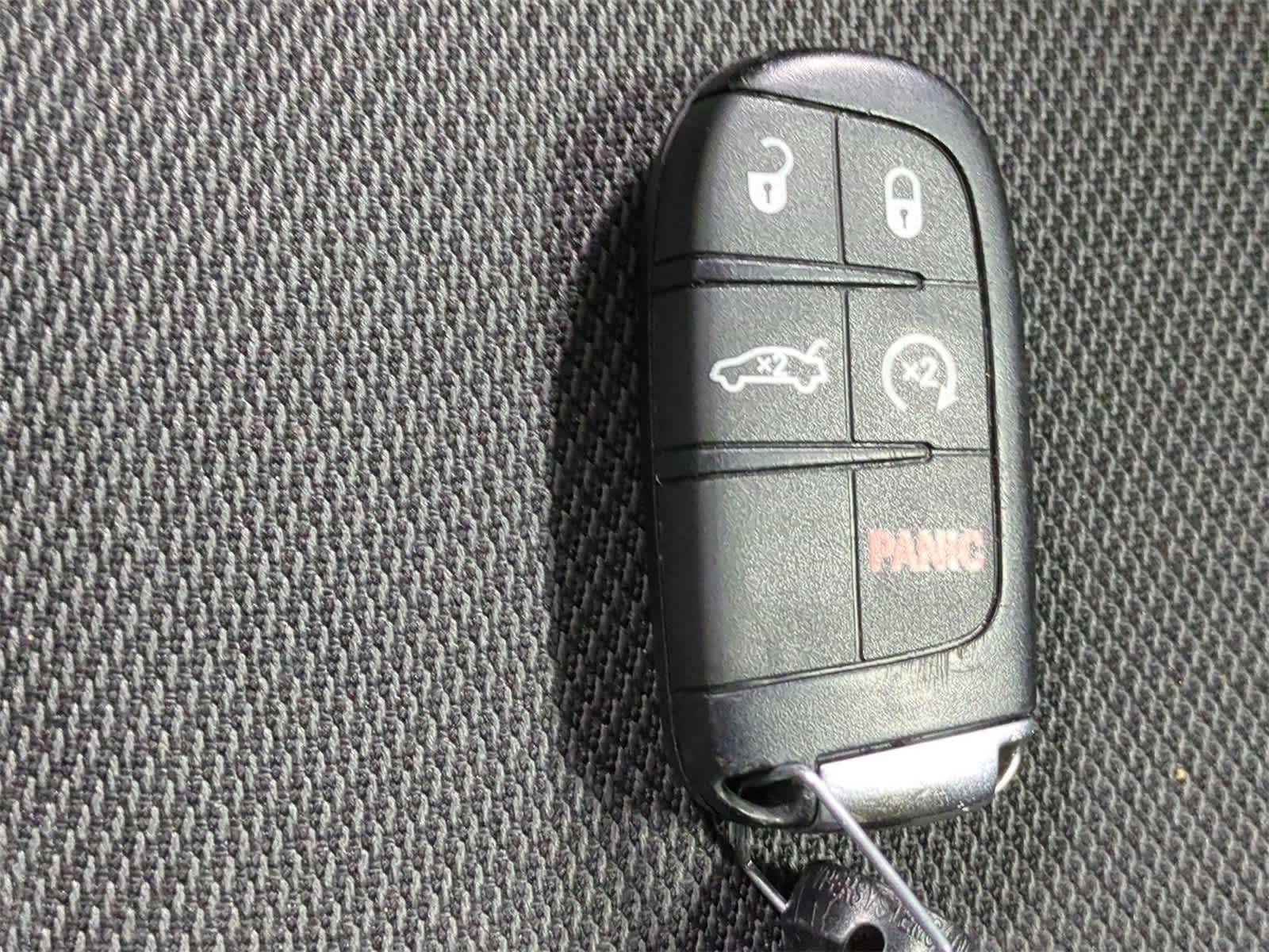 Thumbnail: 2015 Dodge Charger - 31