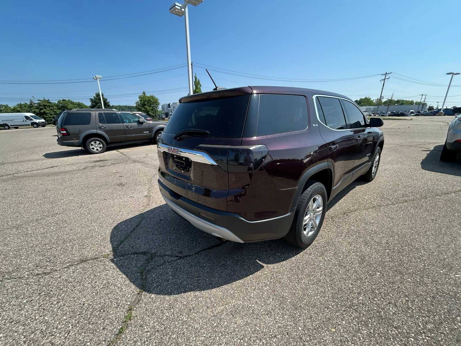 2017 GMC Acadia SLE 18
