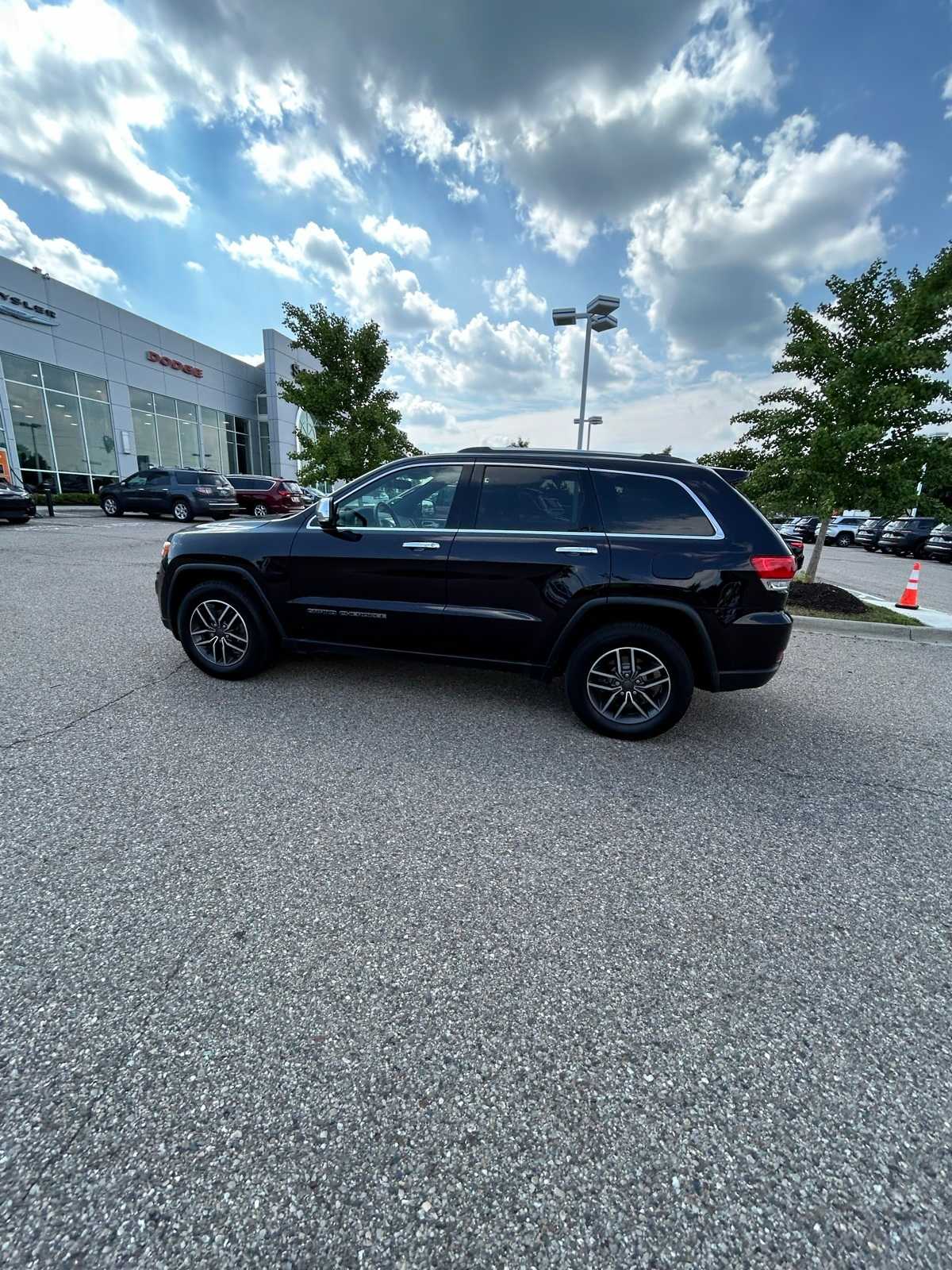 Thumbnail: 2019 Jeep Grand Cherokee - 26