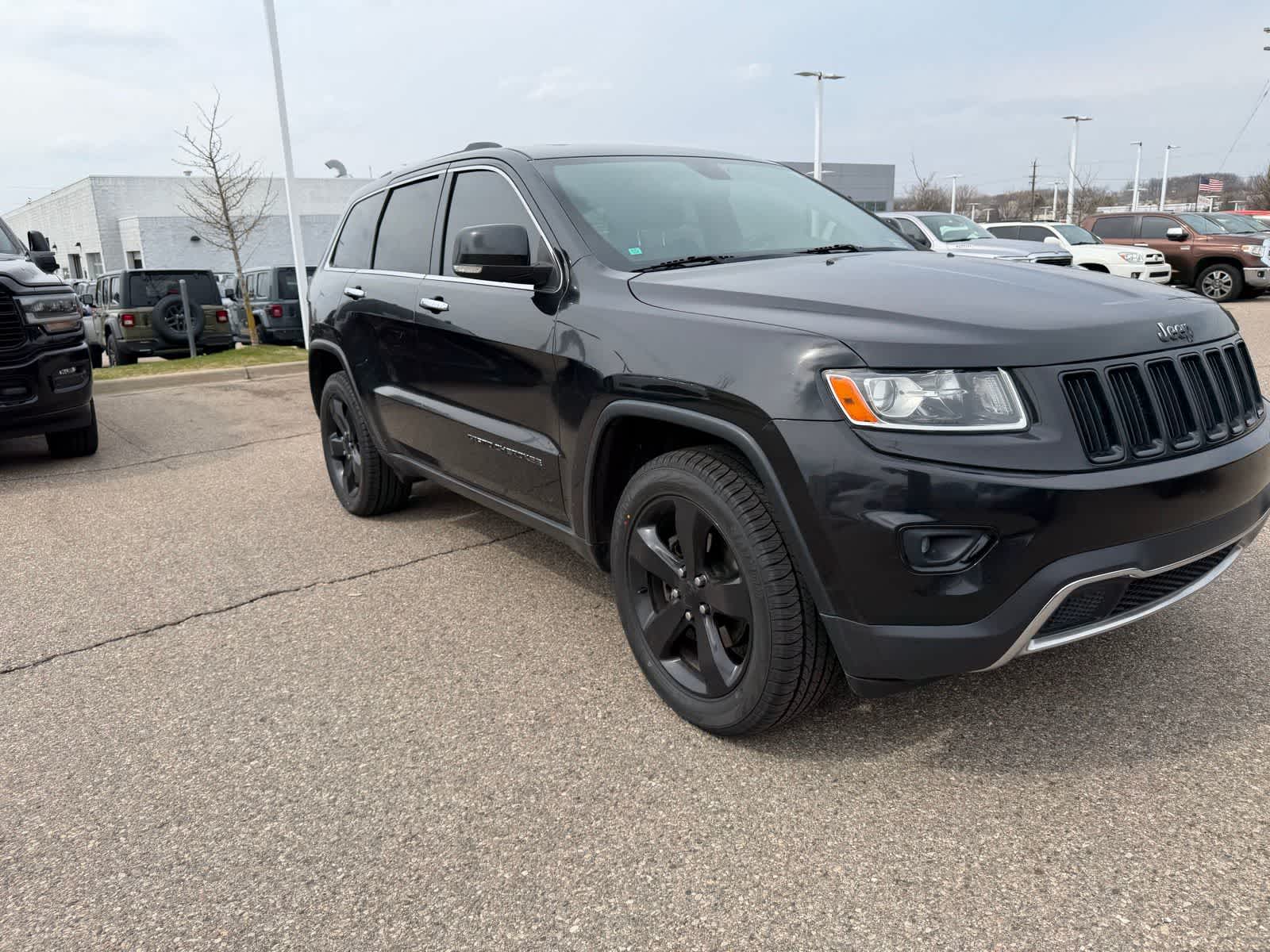 Thumbnail: 2014 Jeep Grand Cherokee - 11
